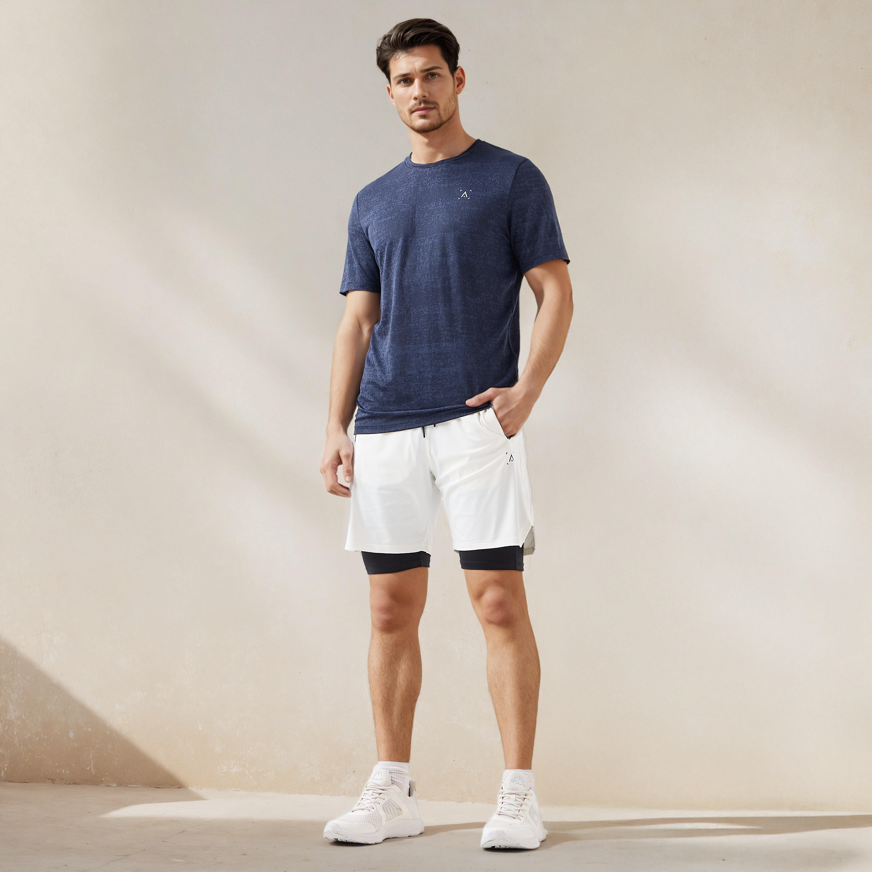 تيشيرت تدريب بياقة ضيقة-men-clothing-sportswearandactivewear-tshirtsandpolos-image-4