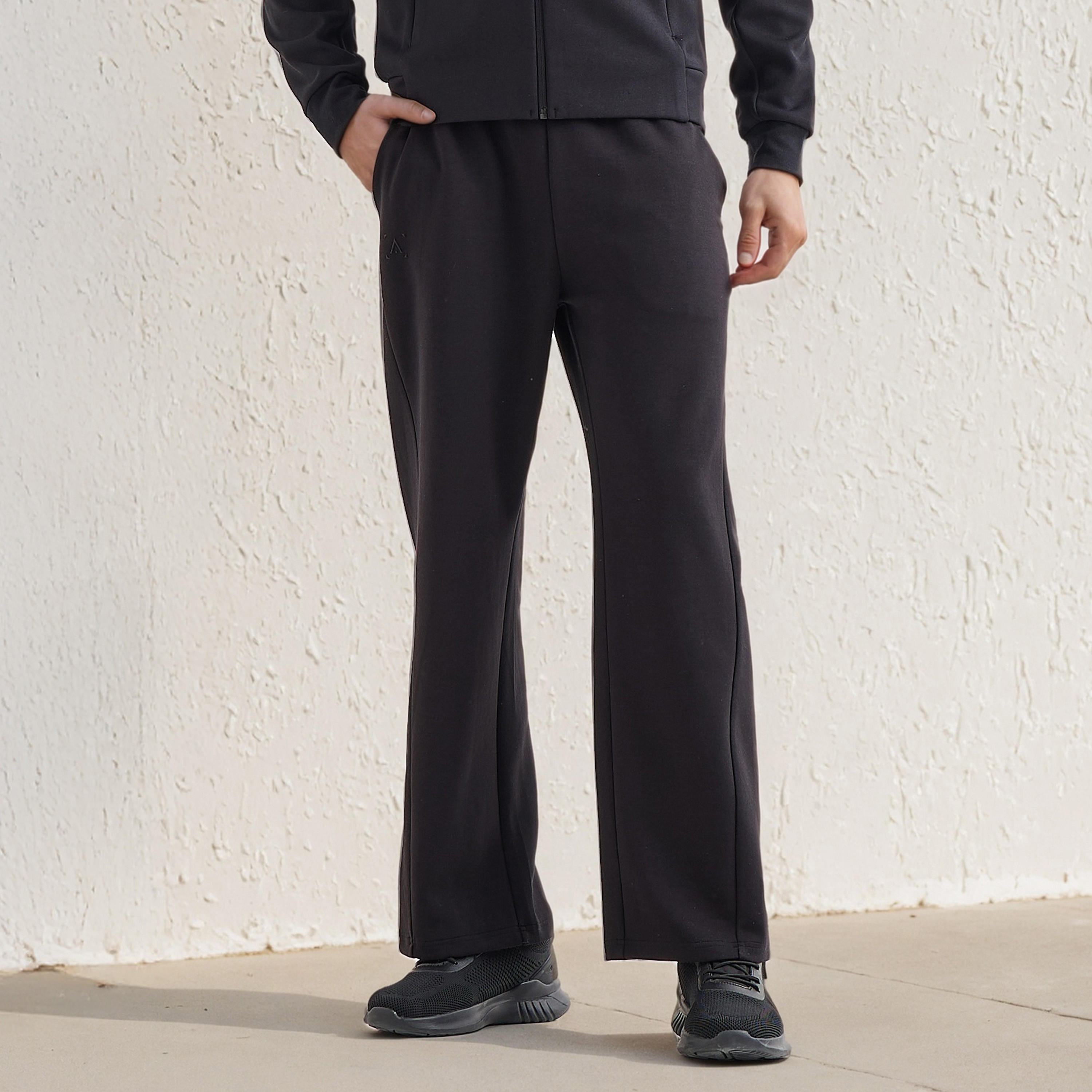 Men Regular Fit Drawstring Waist Track Pants-men-clothing-sportswearandactivewear-tracksuits-image-1