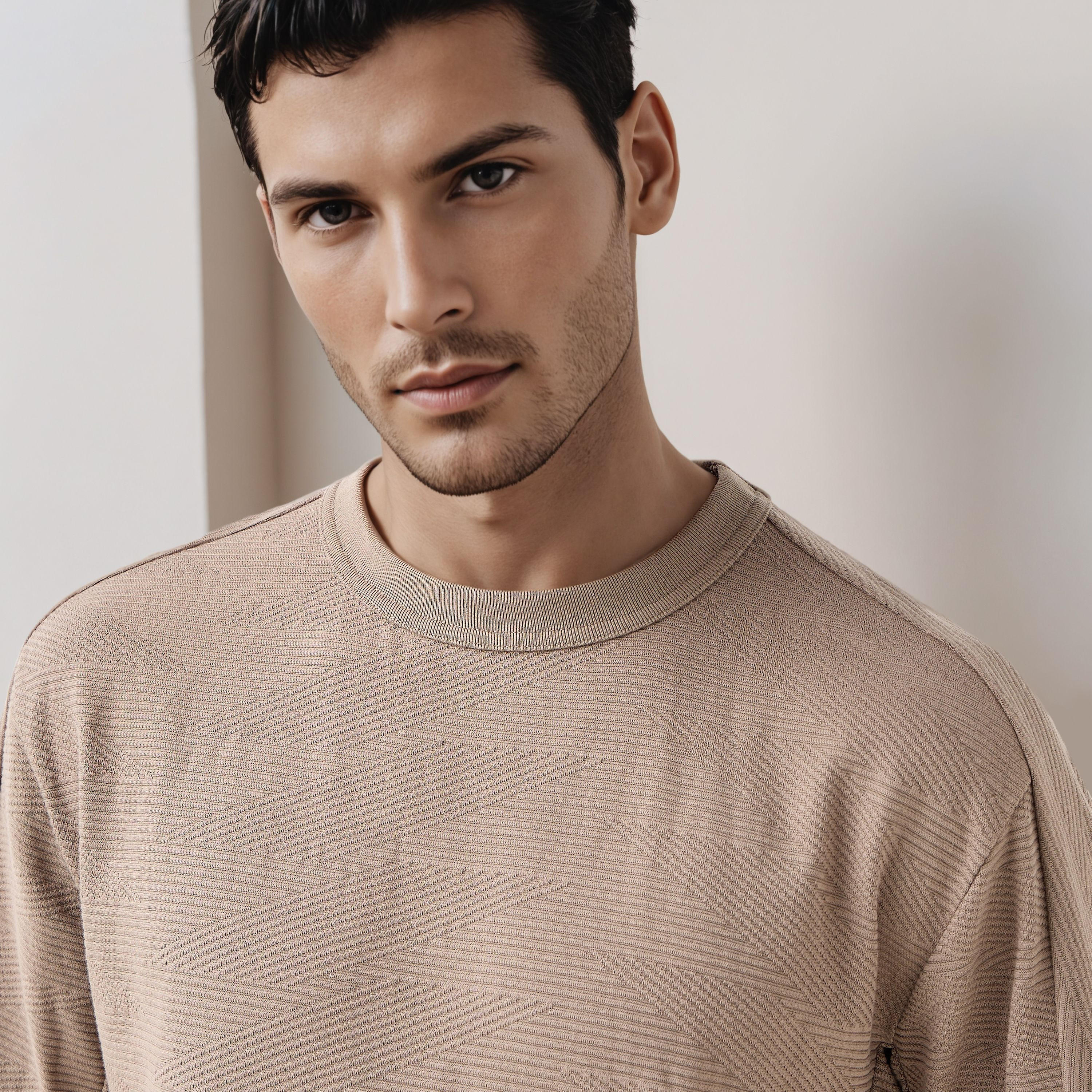 Jacquard Textured Crew Neck T-shirt-men-clothing-sportswearandactivewear-tshirtsandpolos-image-6