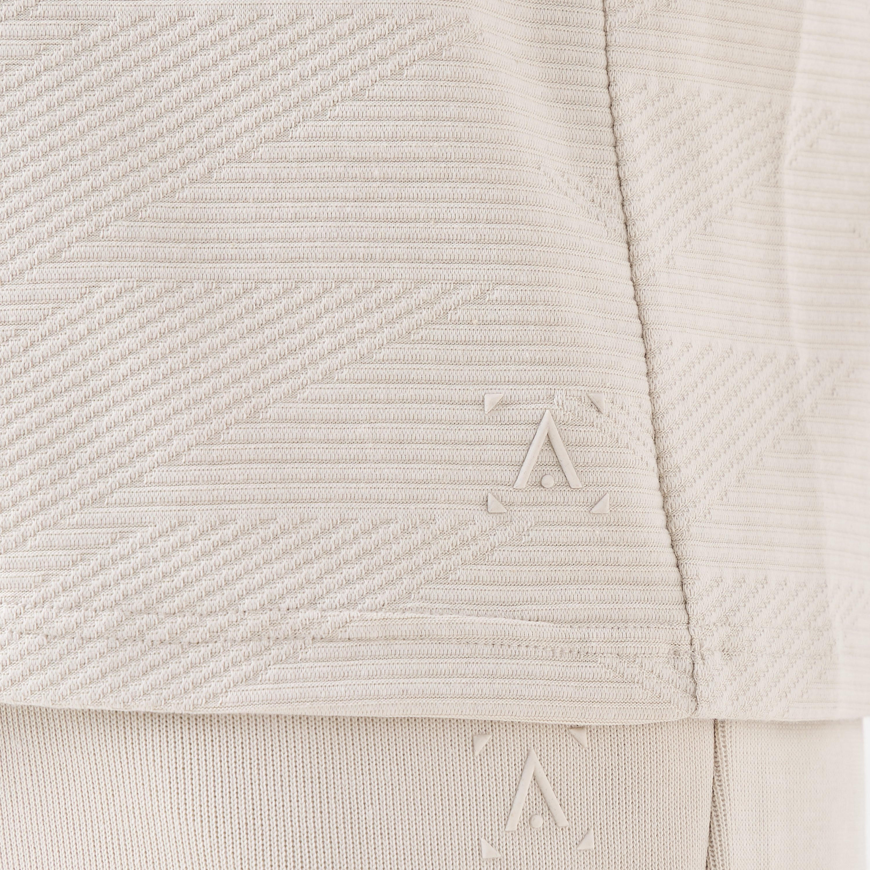 Jacquard Textured Crew Neck T-shirt-men-clothing-sportswearandactivewear-tshirtsandpolos-image-5