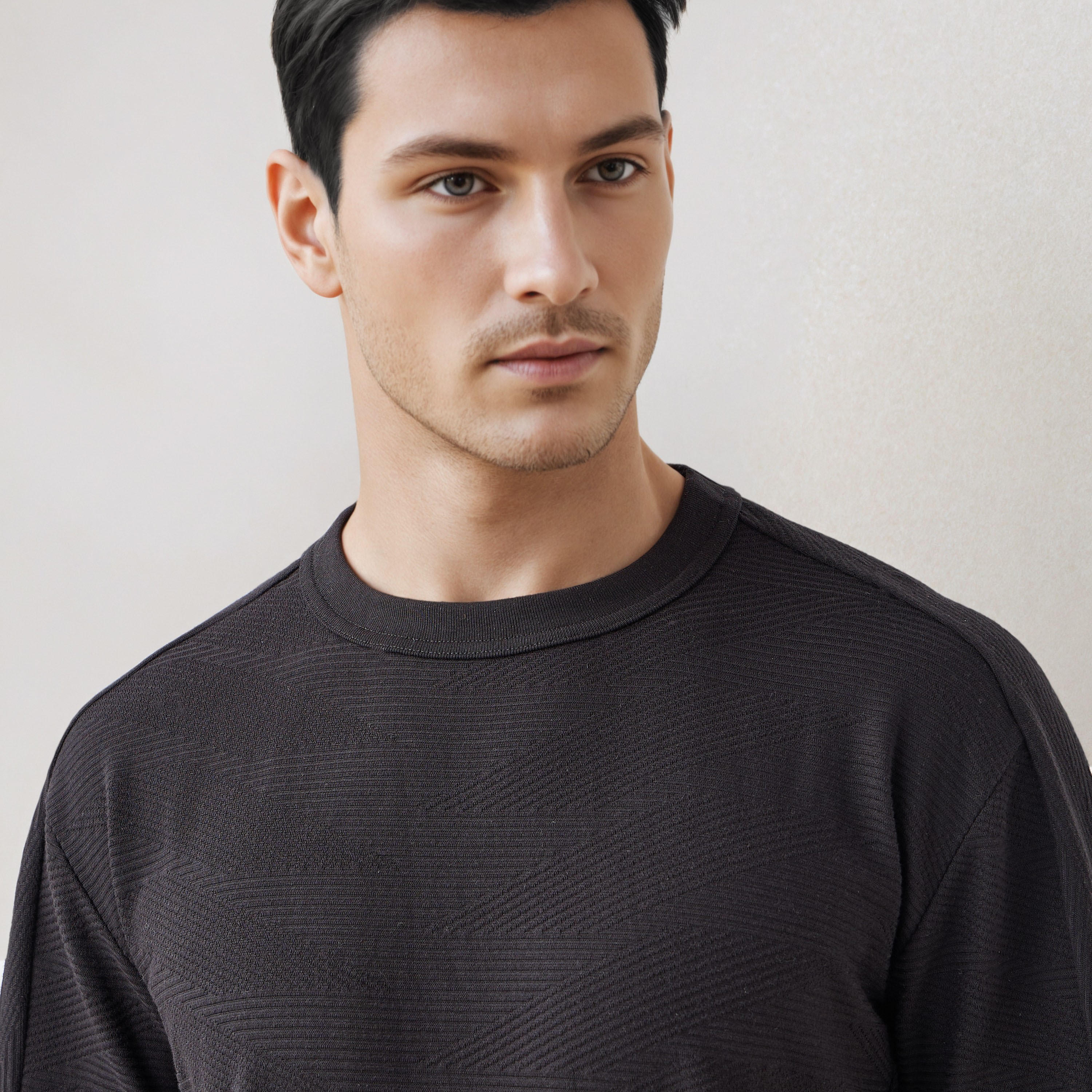 Jacquard Textured Crew Neck T-shirt-men-clothing-sportswearandactivewear-tshirtsandpolos-image-3