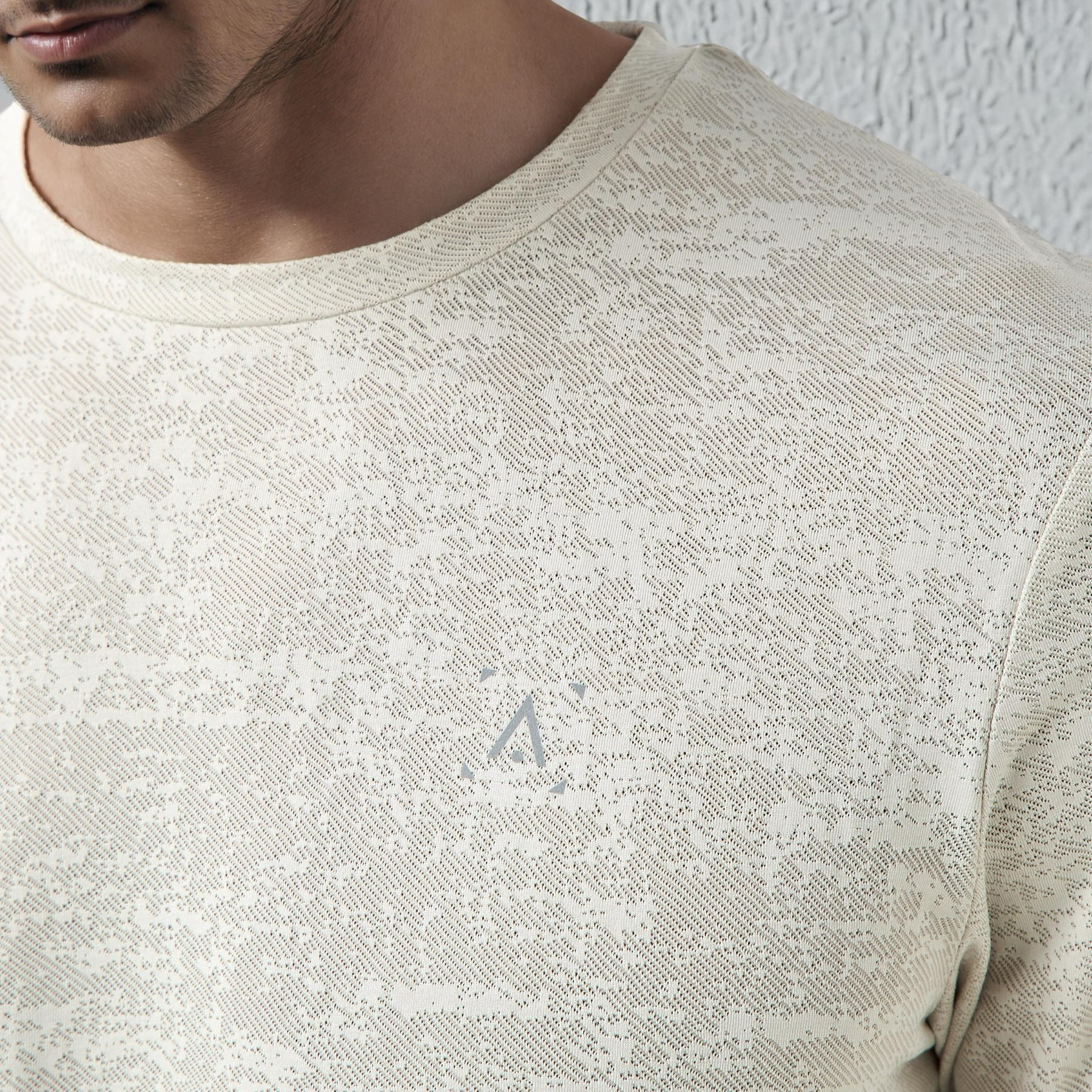 Men Textured Performance T-shirt-men-clothing-sportswearandactivewear-tshirtsandpolos-image-6