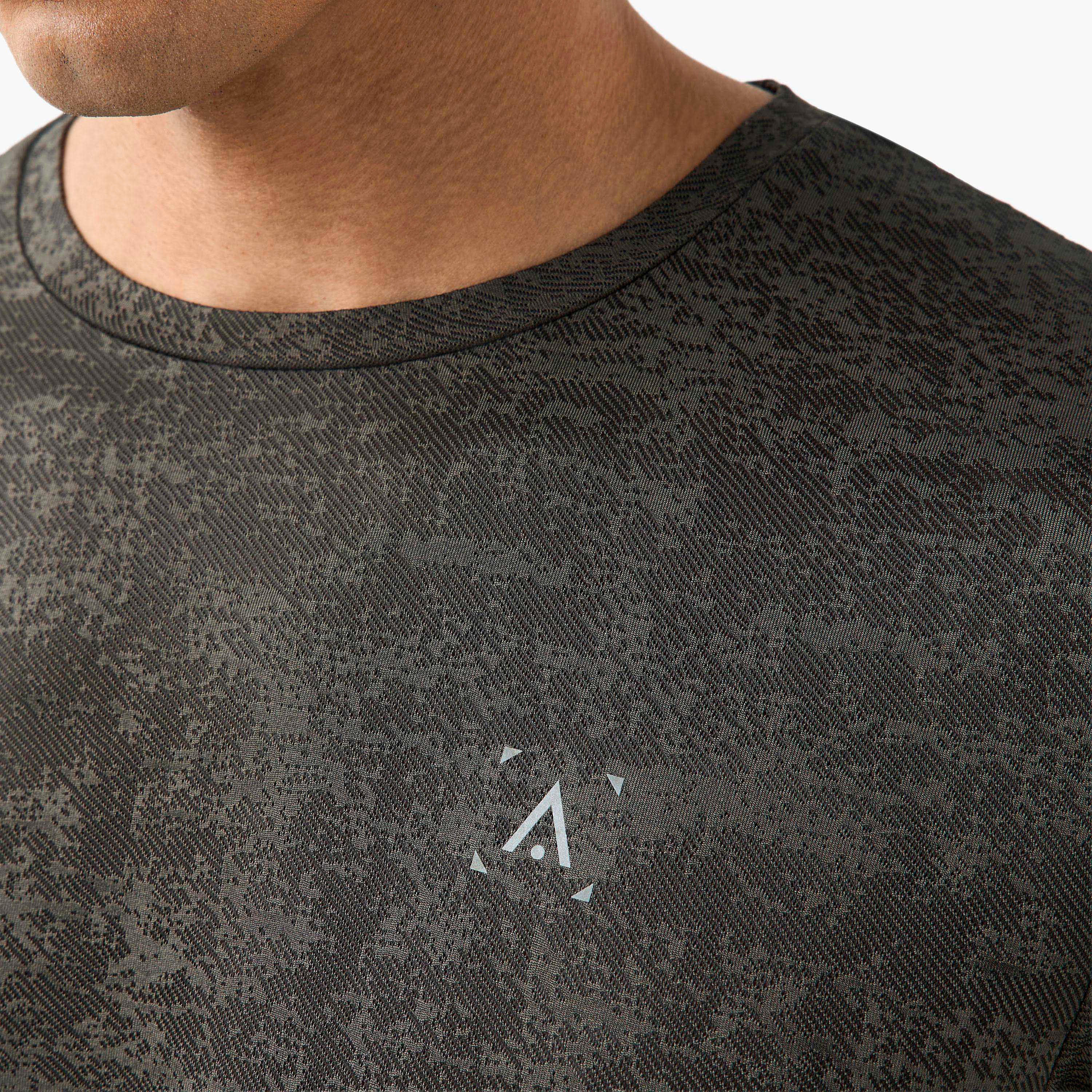 Men Textured Performance T-shirt-men-clothing-sportswearandactivewear-tshirtsandpolos-image-4