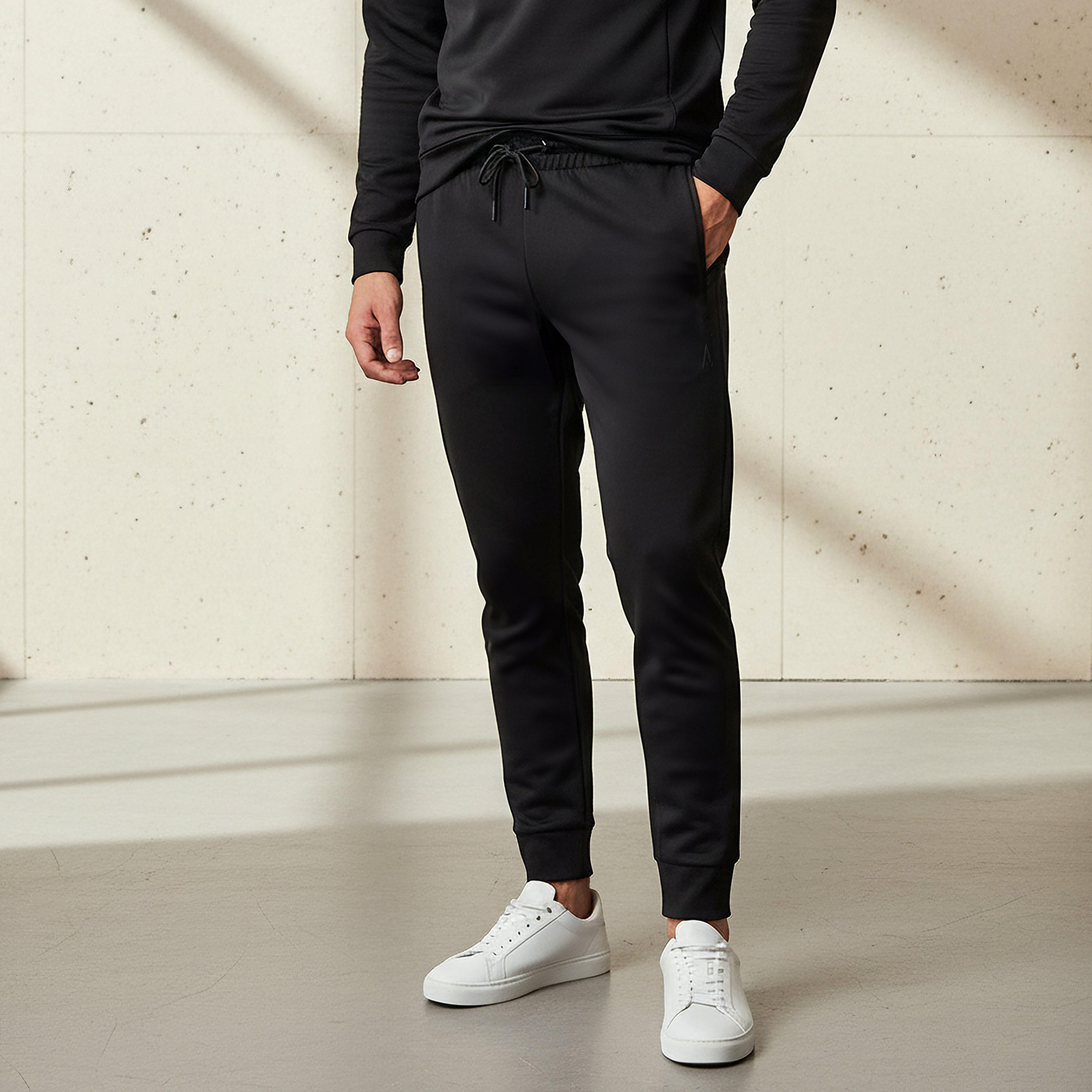 بنطلون رياضي رجالي بقصة عادية وجيوب بسحاب-men-clothing-sportswearandactivewear-bottoms-joggers-image-5