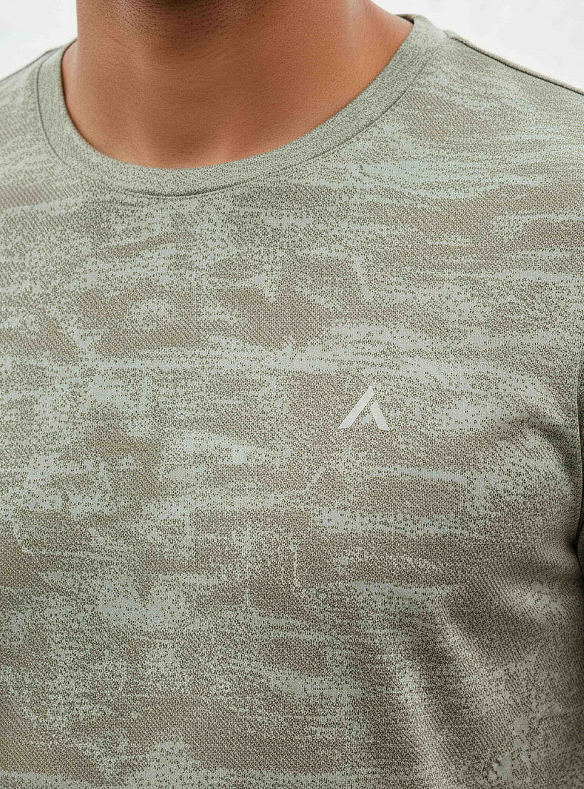 Men Performance T-shirt-men-clothing-sportswearandactivewear-tshirtsandpolos-image-4