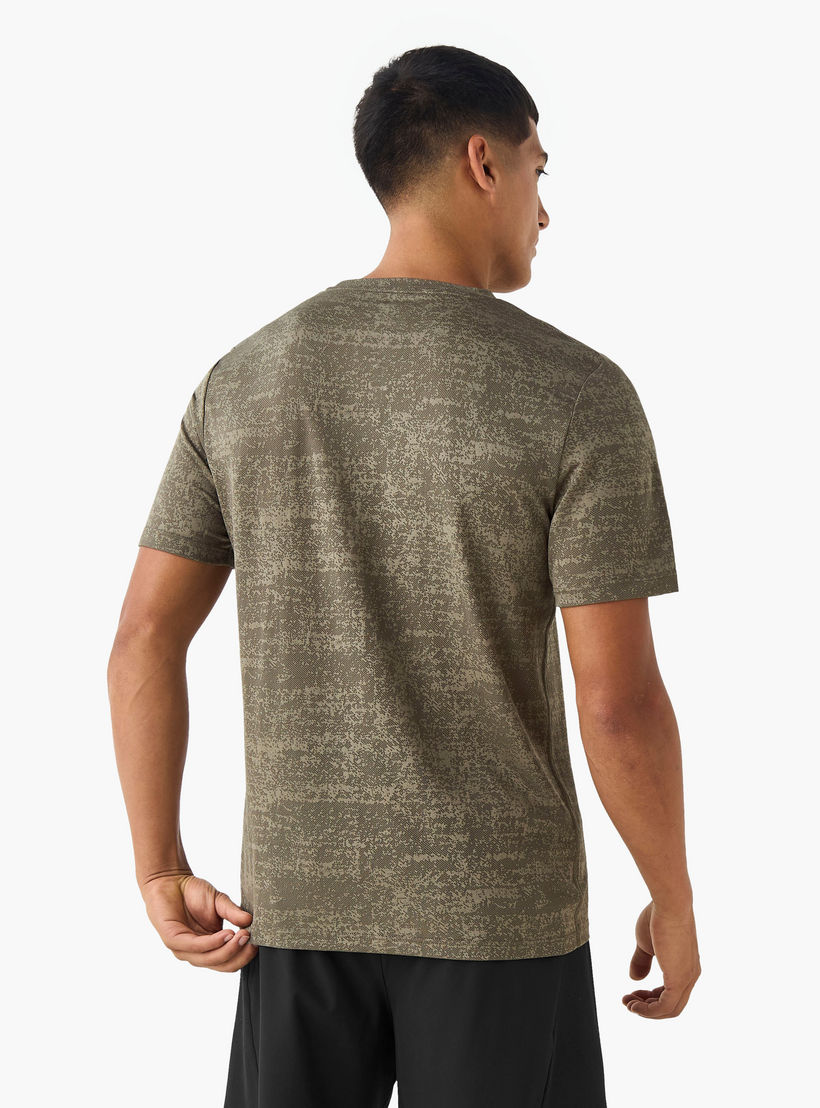 تيشيرت رياضي بارز الملمس للرجال-men-clothing-sportswearandactivewear-tshirtsandpolos-image-4