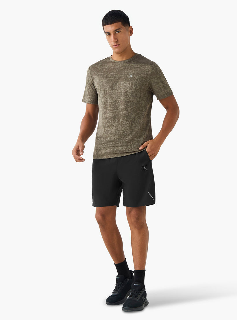 تيشيرت رياضي بارز الملمس للرجال-men-clothing-sportswearandactivewear-tshirtsandpolos-image-1