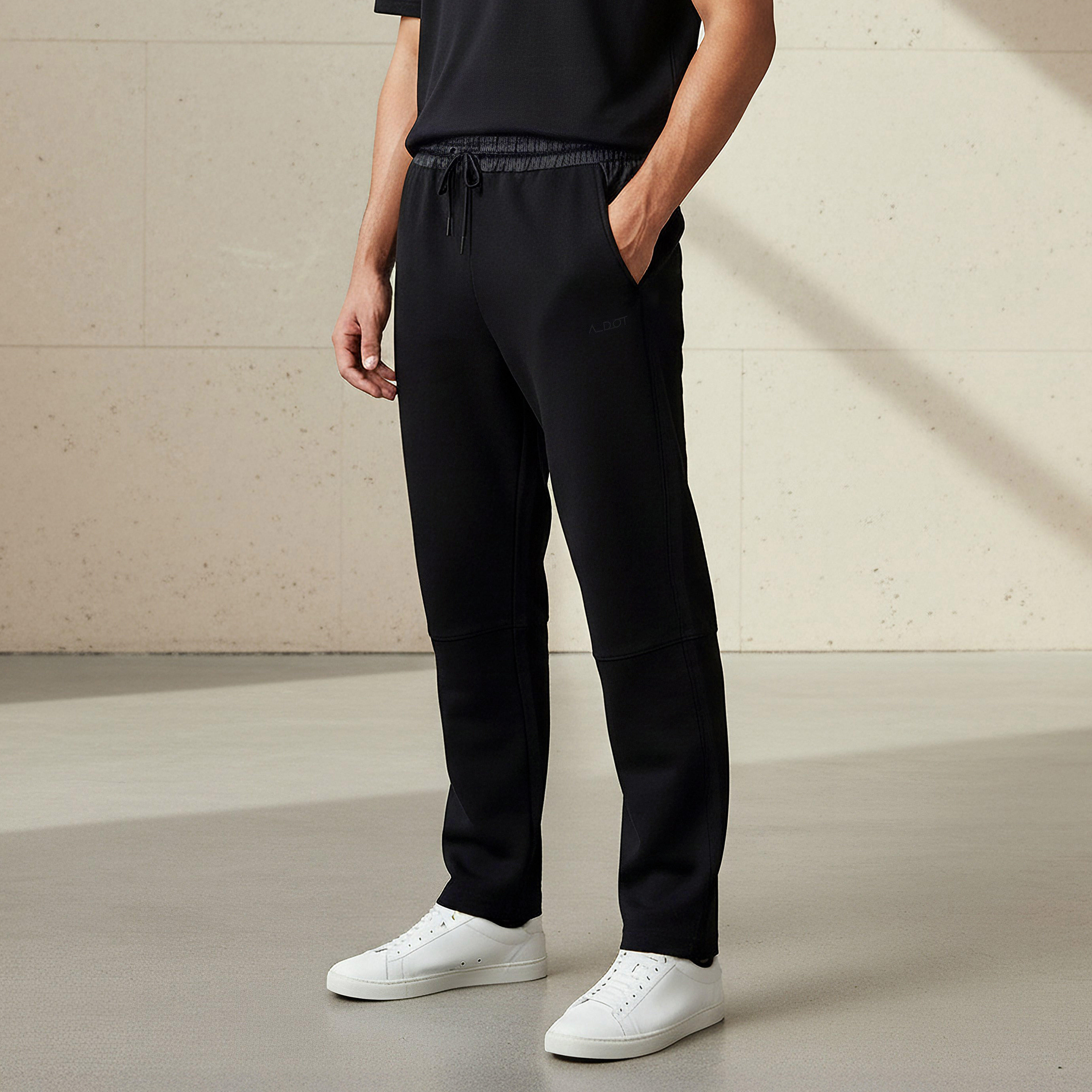 بنطلون رياضي رجالي بقصة عادية وجيوب-men-clothing-sportswearandactivewear-tracksuits-image-4