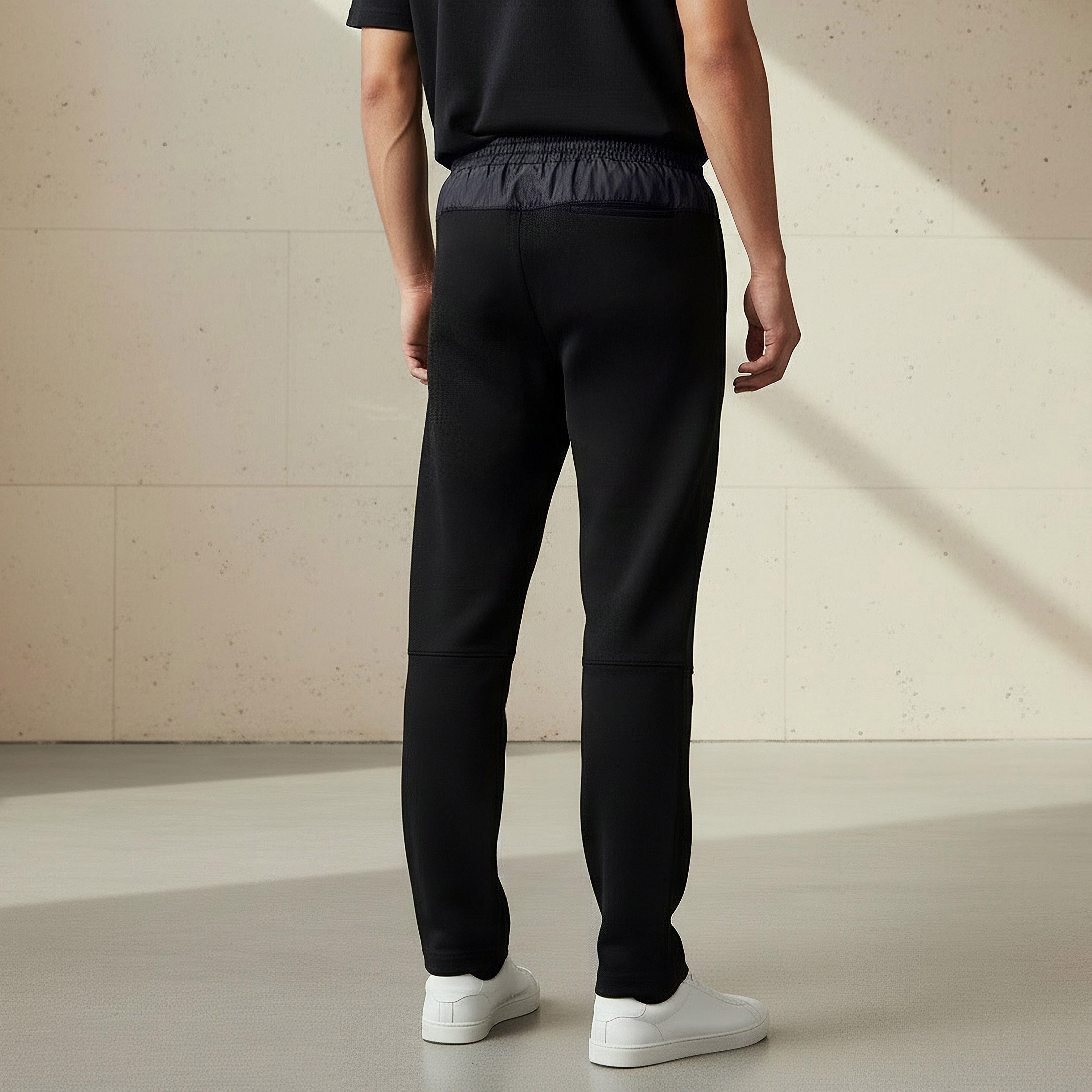 بنطلون رياضي رجالي بقصة عادية وجيوب-men-clothing-sportswearandactivewear-tracksuits-image-2