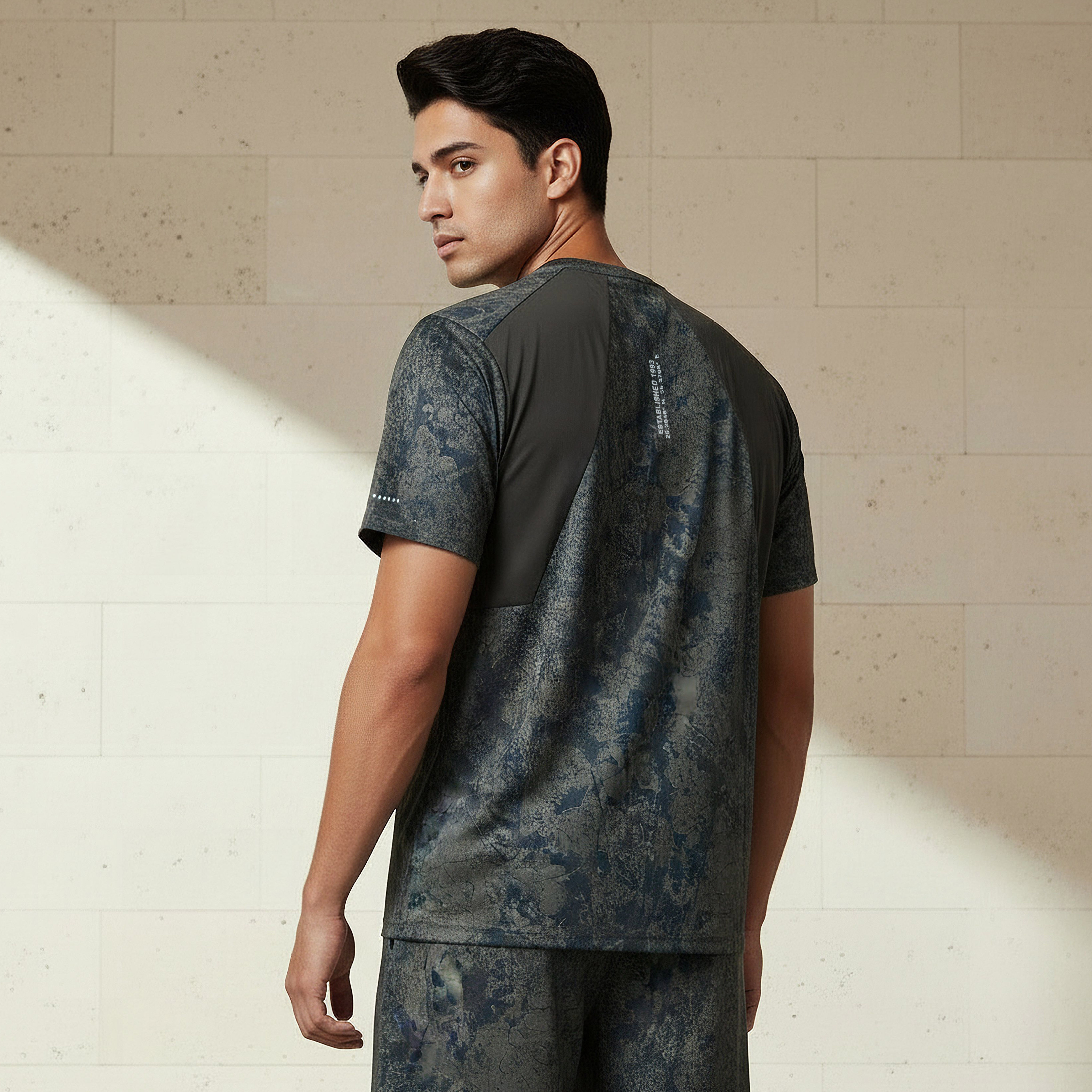 تيشيرت رجالي رياضي بطبعات-men-clothing-sportswearandactivewear-tshirtsandpolos-image-3