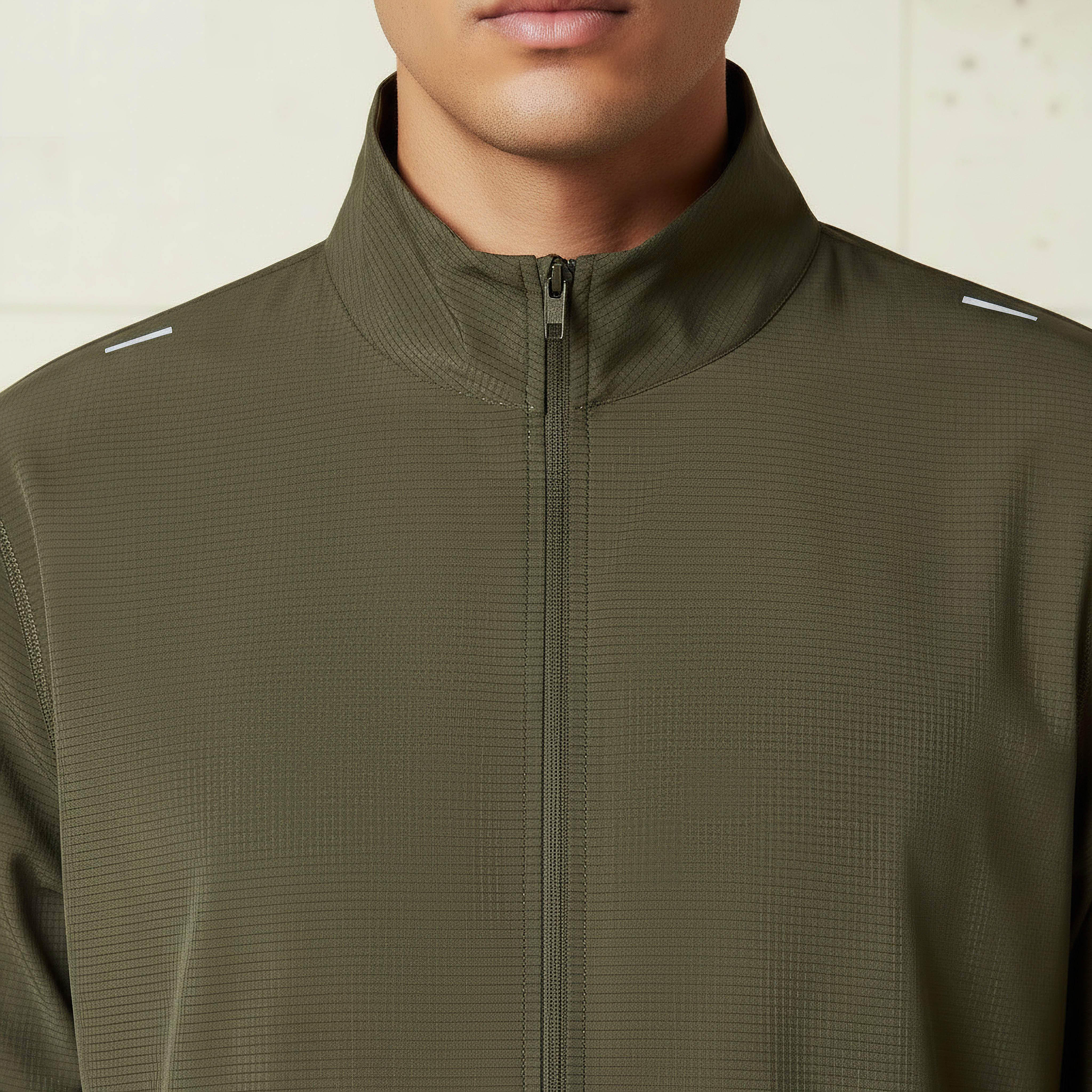 جاكيت تدريب خفيف للأداء العالي للرجال-men-clothing-jacketsandblazers-jackets-image-1