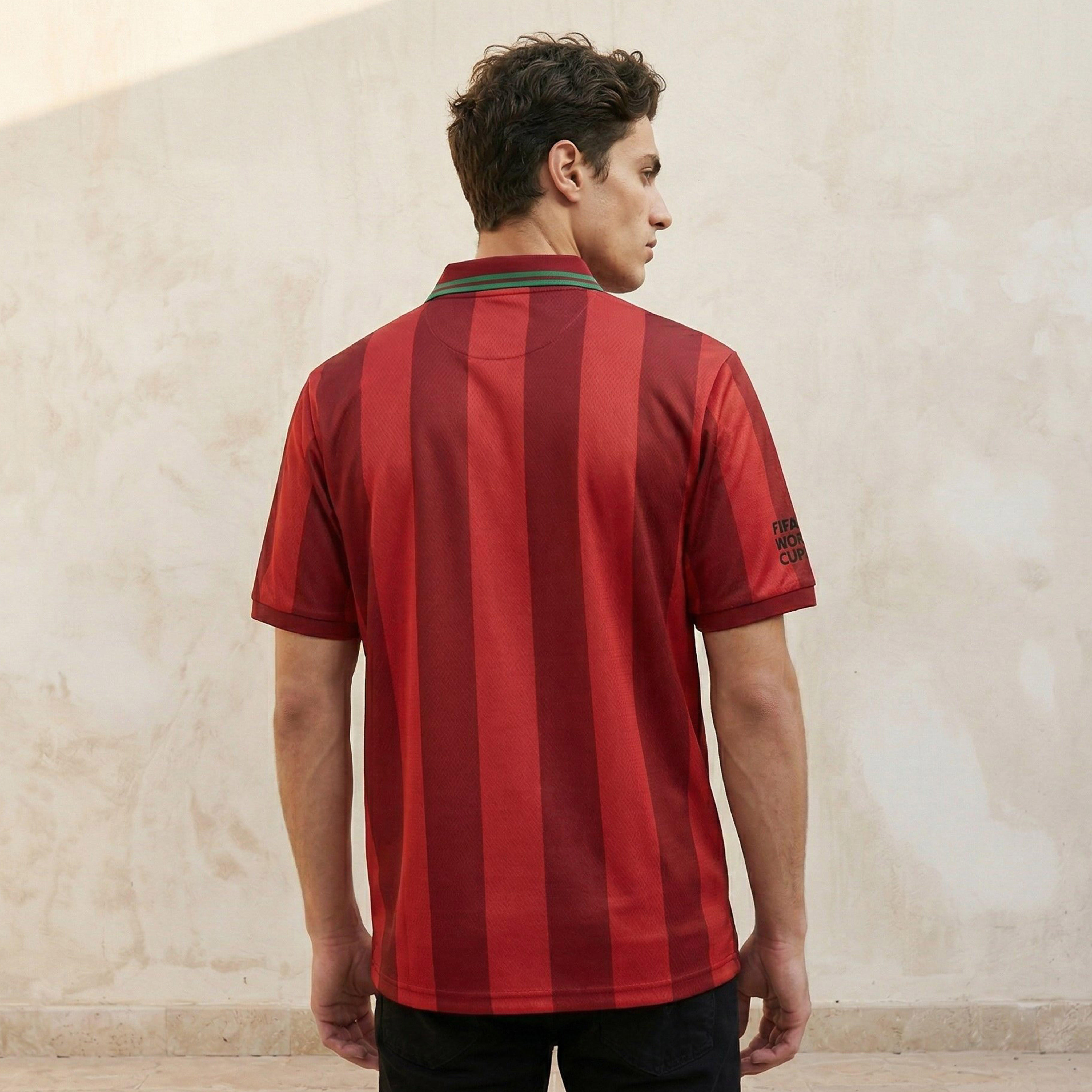 تيشيرت بياقة وأكمام قصيرة وطبعات منتخب البرتغال فيفا 26 للرجال-men-clothing-sportswearandactivewear-tshirtsandpolos-image-4