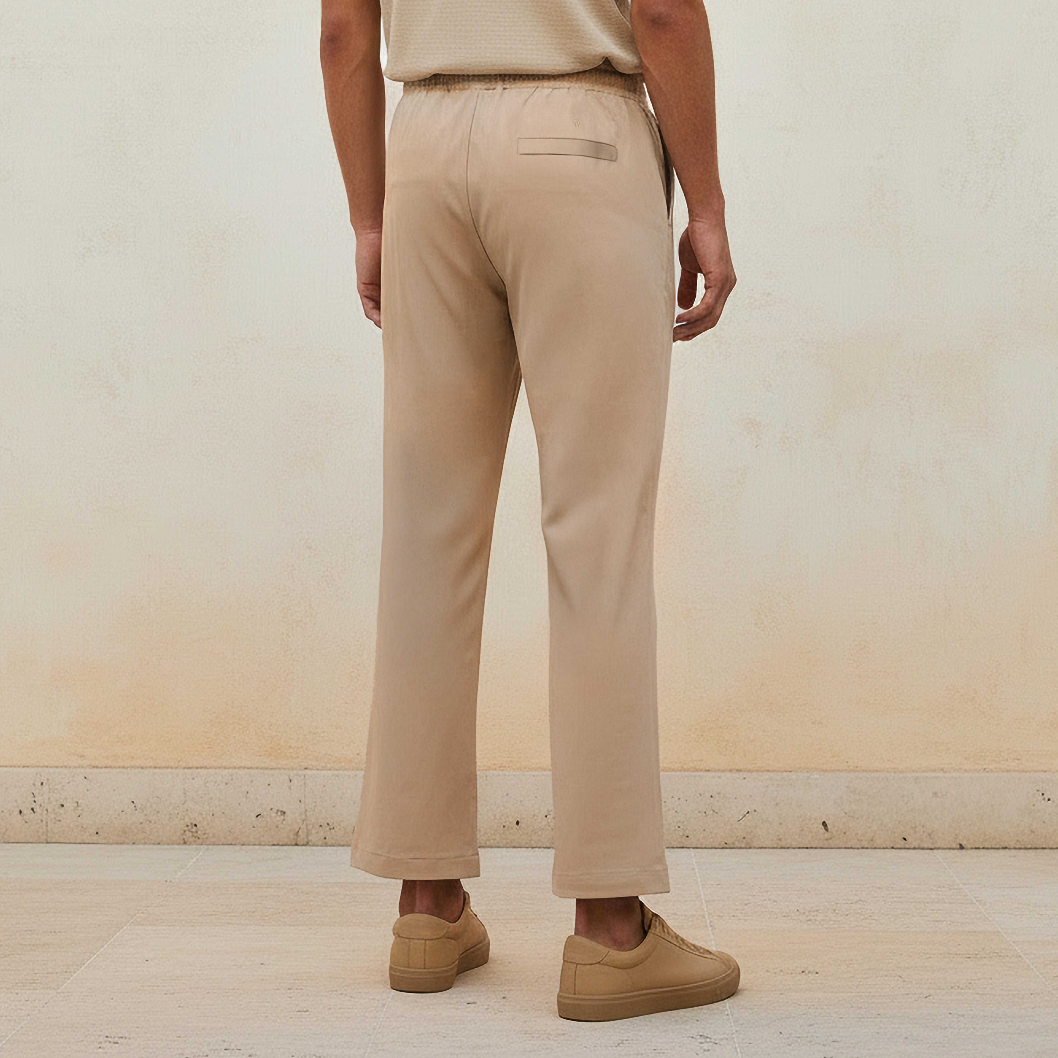 بنطلون رياضي للأداء الشديد للرجال من لوف بانغولين-men-clothing-sportswearandactivewear-tracksuits-image-1