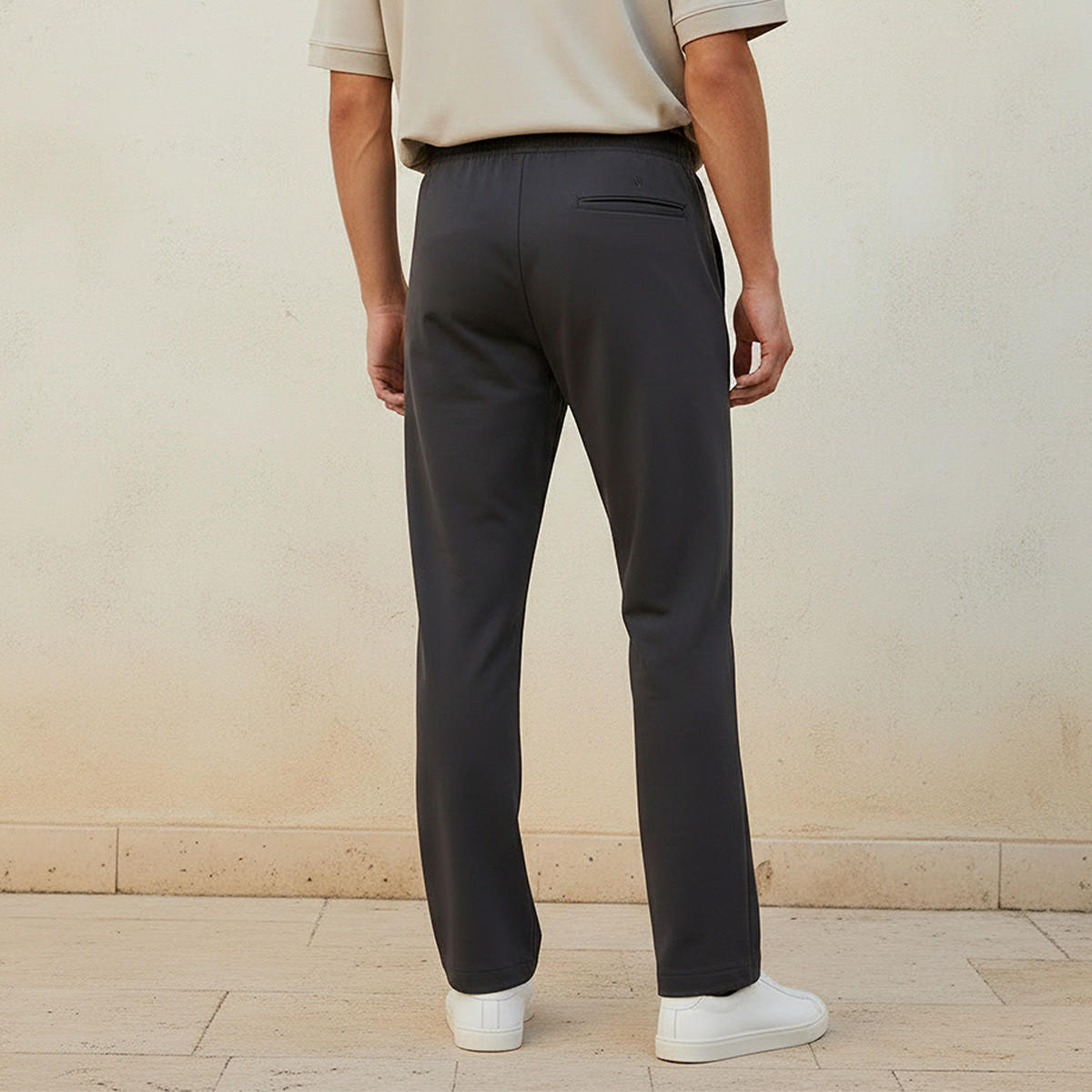 بنطلون رياضي للأداء الشديد للرجال من لوف بانغولين-men-clothing-sportswearandactivewear-tracksuits-image-4
