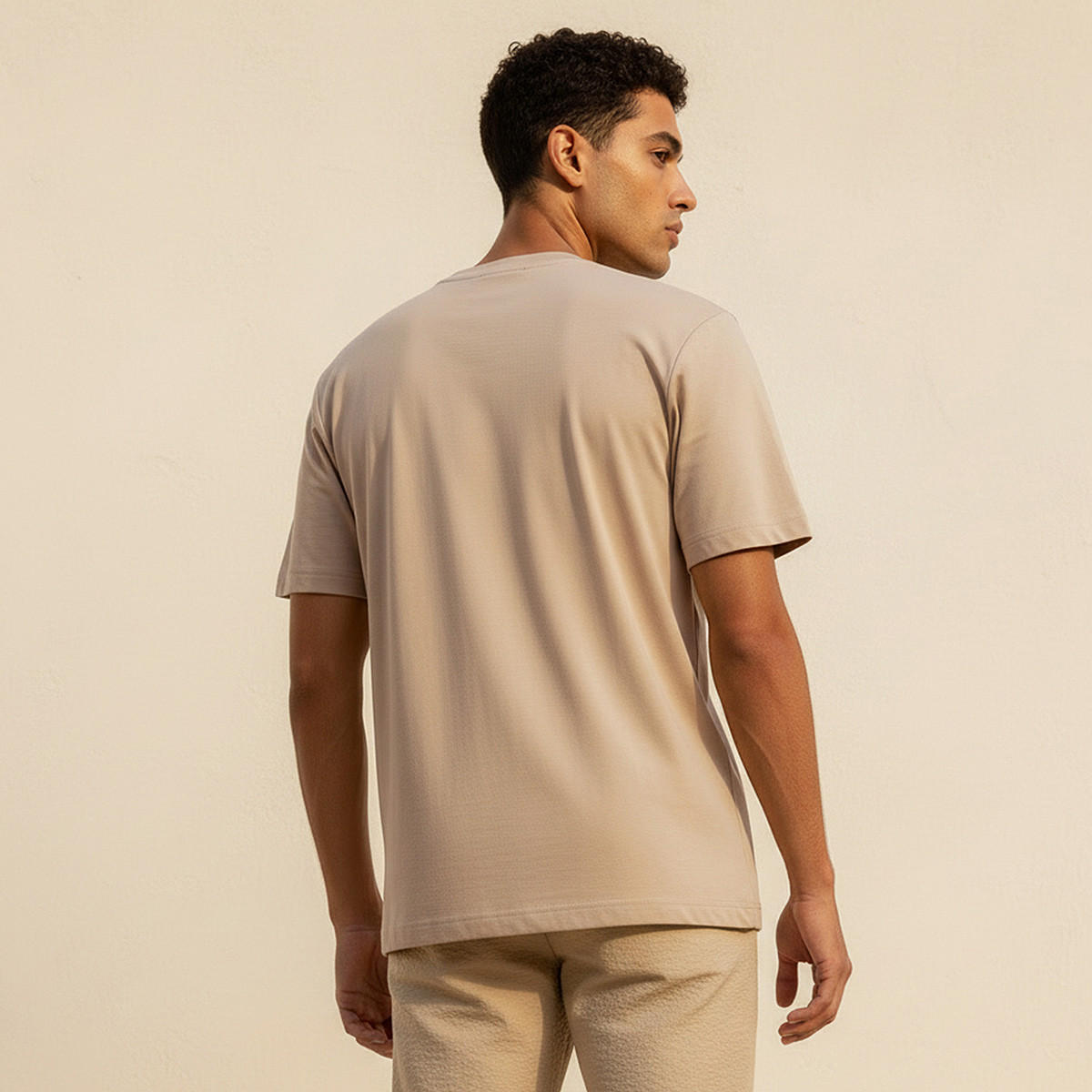 تيشيرت رجالي بجيب رقعة من لاف بانجولين-men-clothing-sportswearandactivewear-tshirtsandpolos-image-4