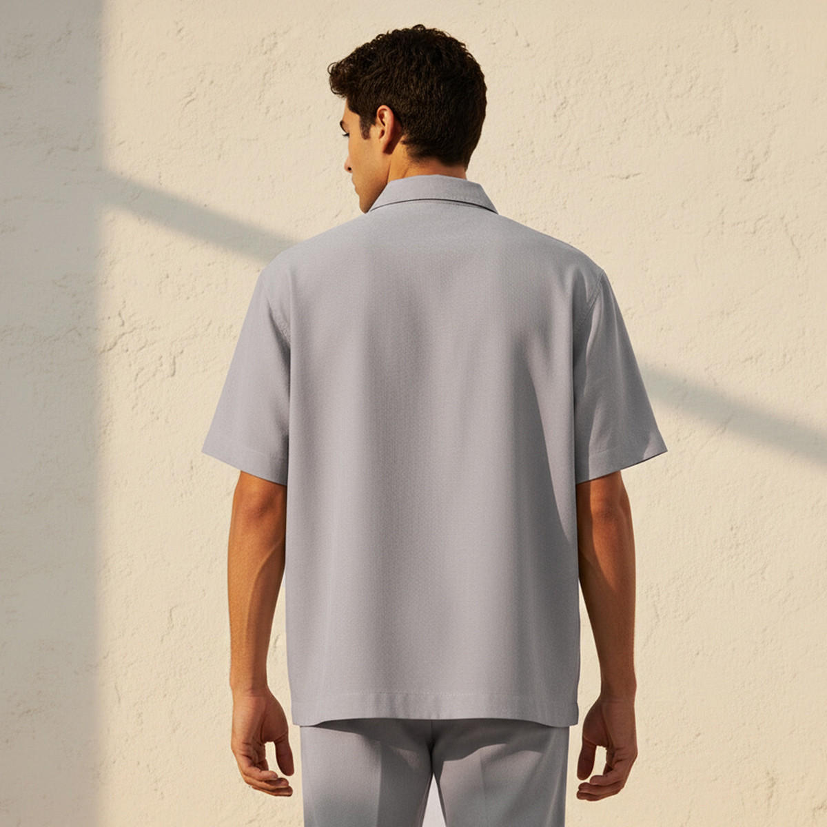 تيشيرت بولو بسحاب للرجال من لوف بانجولين-men-clothing-sportswearandactivewear-tshirtsandpolos-image-4