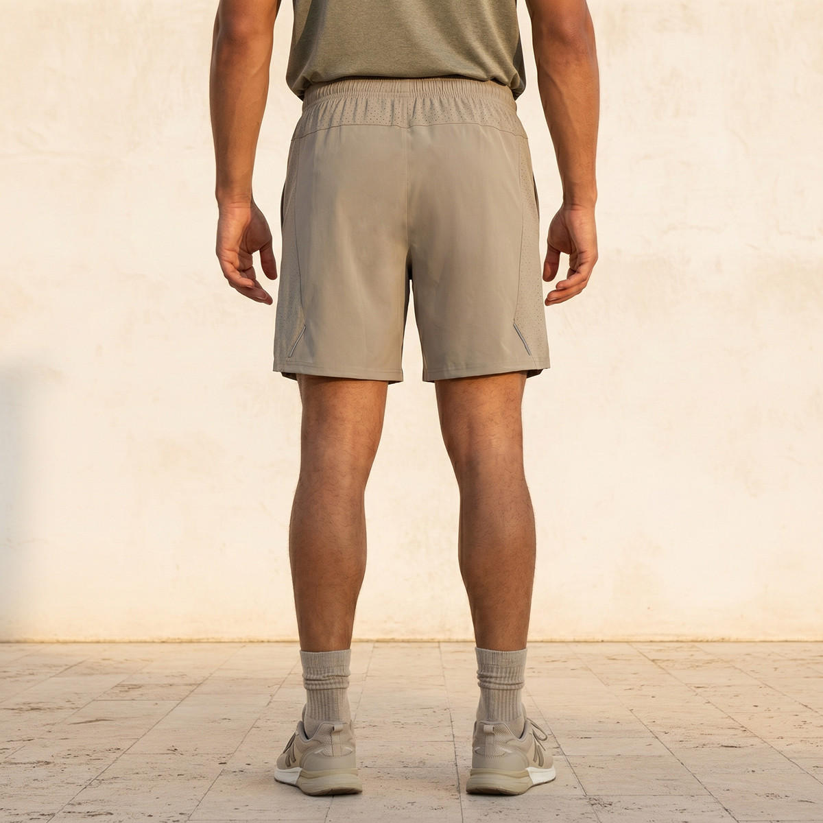 شورت رياضي رجالي بألواح تهوية-men-clothing-bottoms-shorts-image-4