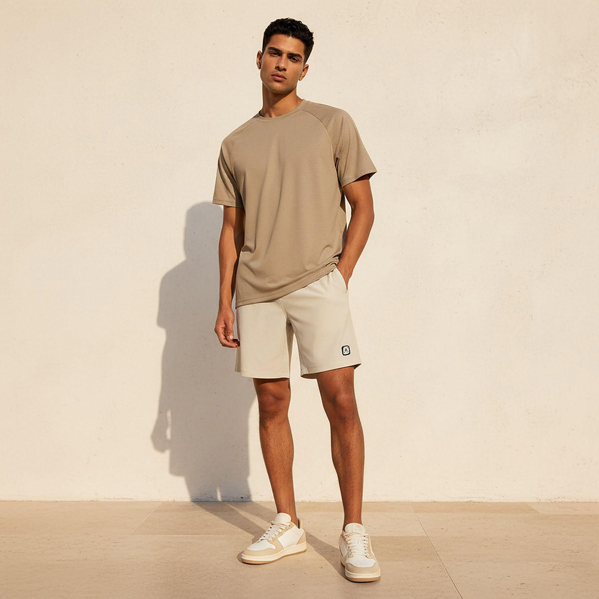 تيشيرت رياضي بأكمام مغايرة للرجال-men-clothing-sportswearandactivewear-tshirtsandpolos-image-3