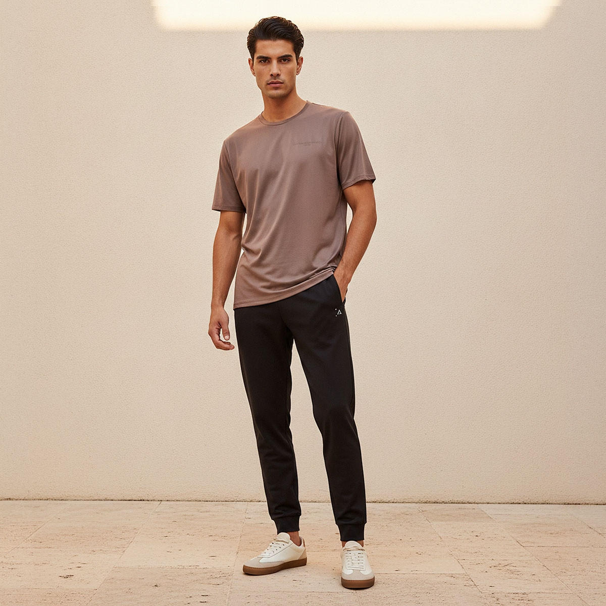 تيشيرت ناعم الملمس بقصة عادية-men-clothing-sportswearandactivewear-tshirtsandpolos-image-3