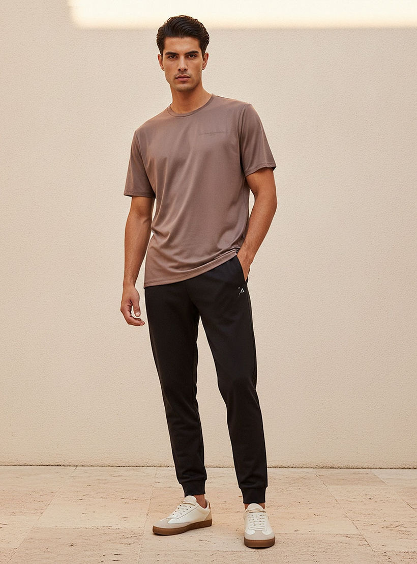 تيشيرت ناعم الملمس بقصة عادية-men-clothing-sportswearandactivewear-tshirtsandpolos-image-3