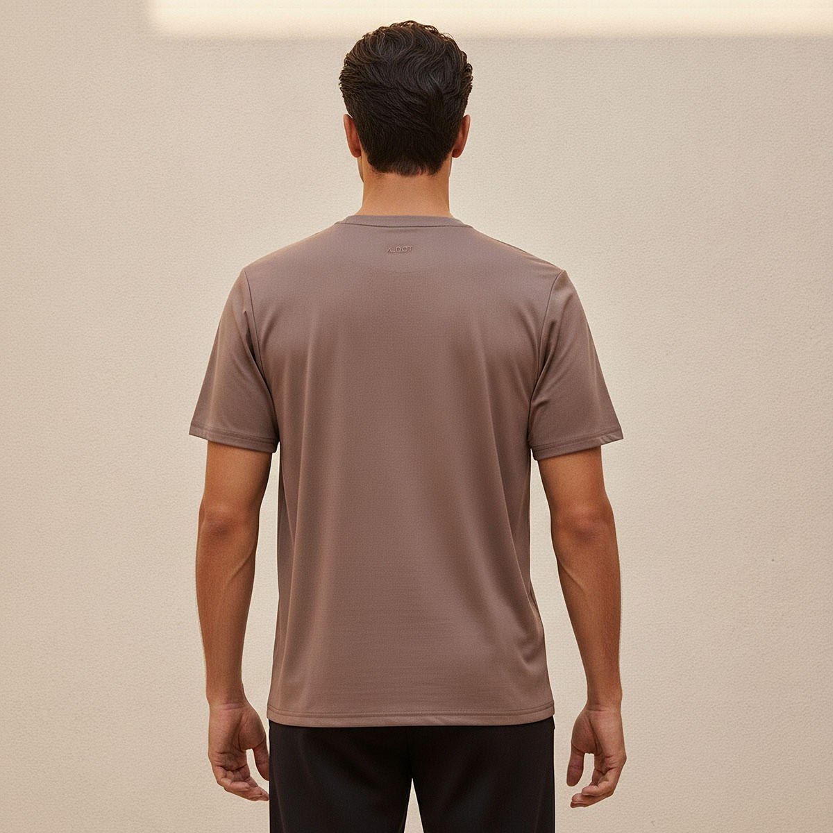 تيشيرت ناعم الملمس بقصة عادية-men-clothing-sportswearandactivewear-tshirtsandpolos-image-4