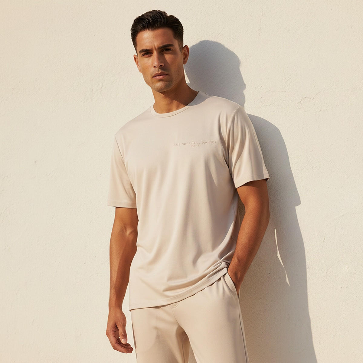 تيشيرت ناعم الملمس بقصة عادية-men-clothing-sportswearandactivewear-tshirtsandpolos-image-1