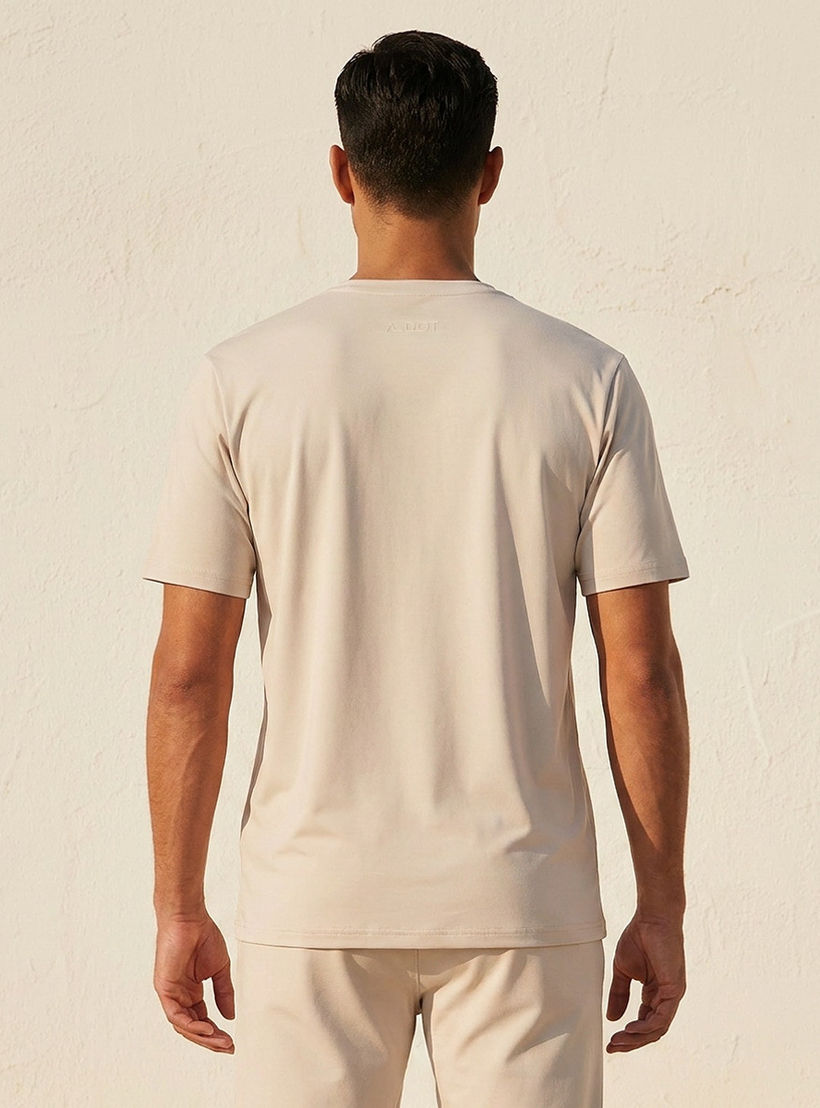 تيشيرت ناعم الملمس بقصة عادية-men-clothing-sportswearandactivewear-tshirtsandpolos-image-4