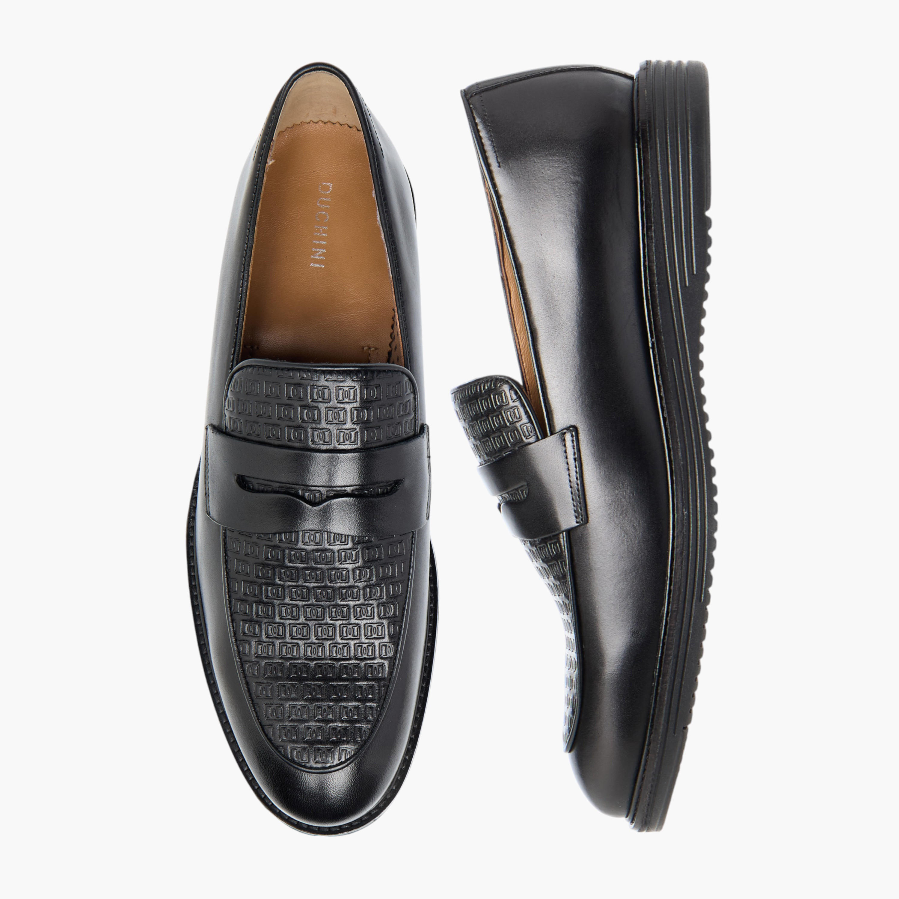 حذاء لوفر جلد سهل الارتداء بارز الملمس بتفاصيل مفرغة للرجال من دوتشيني-men-shoes-formalshoes-image-1