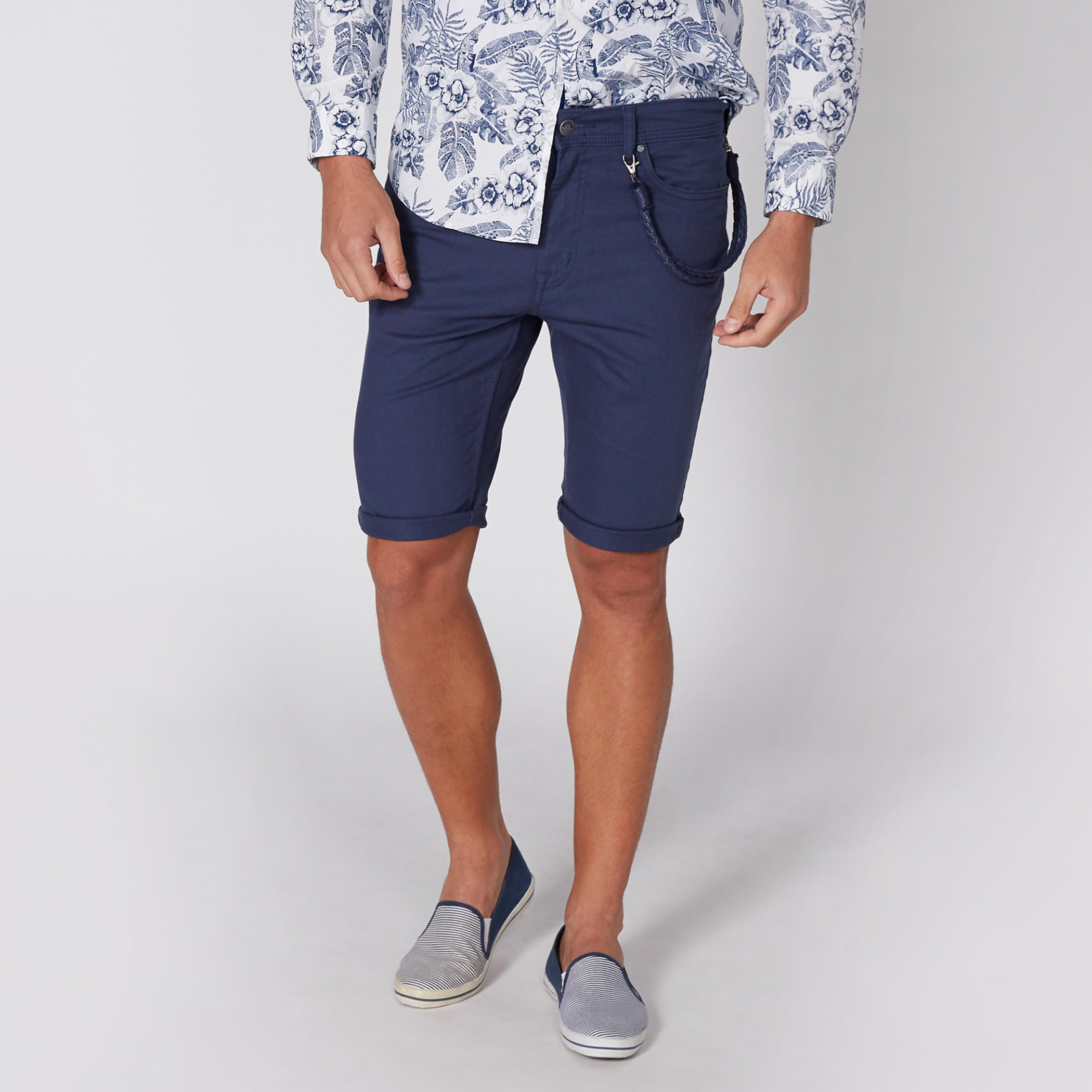 شورت من الدينم بزر إغلاق وجيوب-men-clothing-bottoms-shorts-image-2