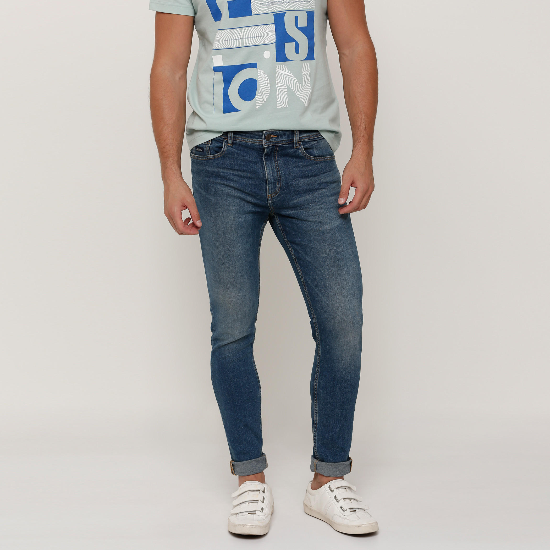 بنطال جينز طويل بجيوب وزر إغلاق-men-clothing-bottoms-jeans-image-1