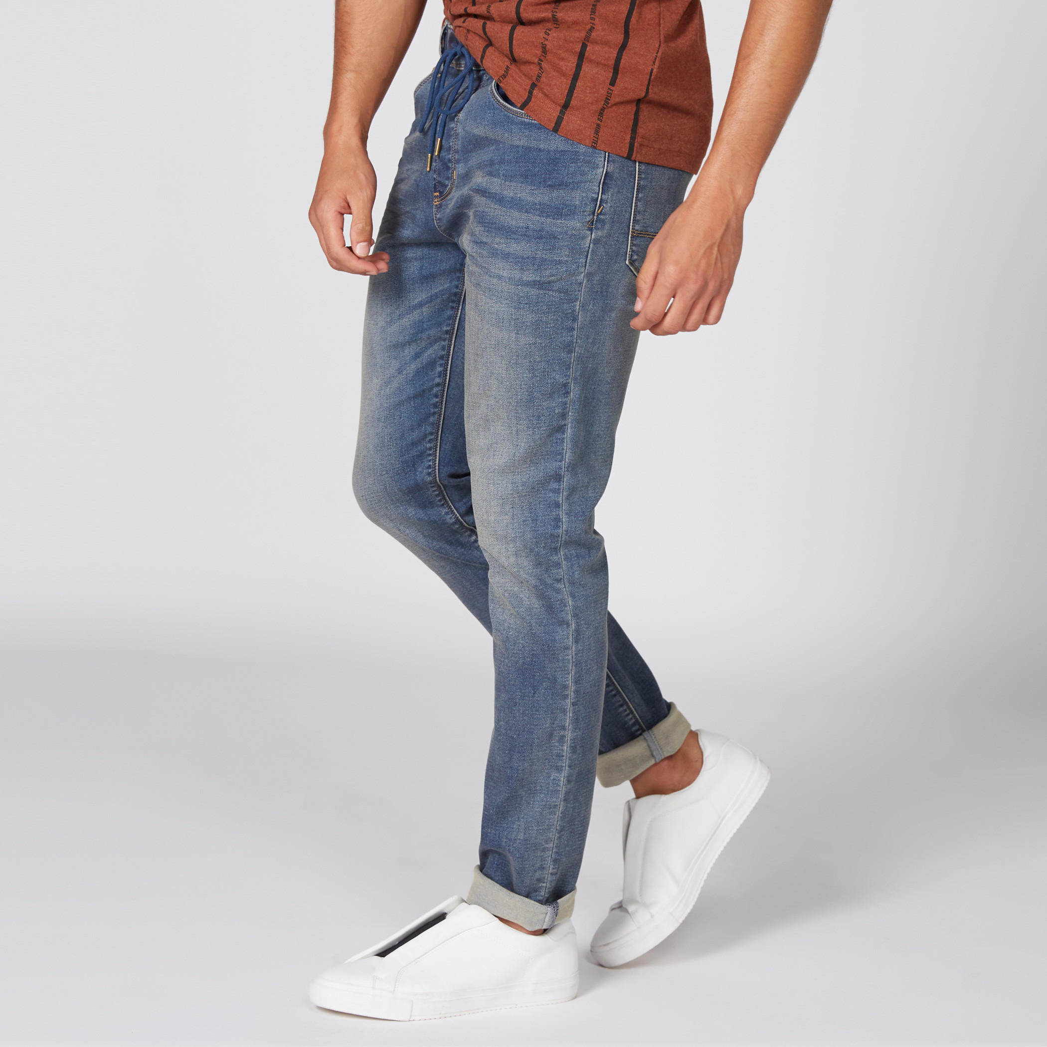 بِنطال جينز طويل برباط إغلاق وجيوب-men-clothing-bottoms-jeans-image-3