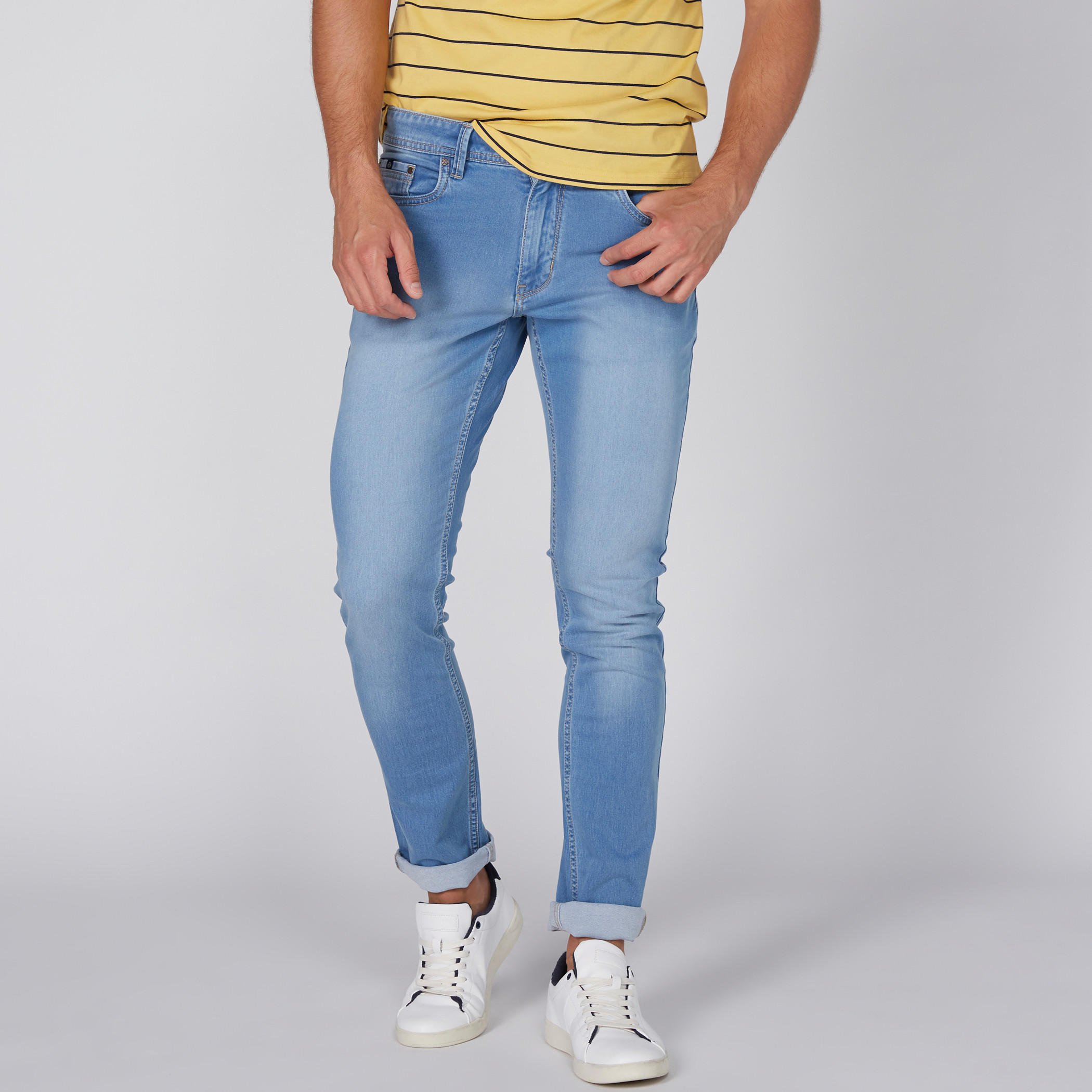 بنطال جينز طويل بتصميم باهت وقصّة ضيّقة-men-clothing-bottoms-jeans-image-1