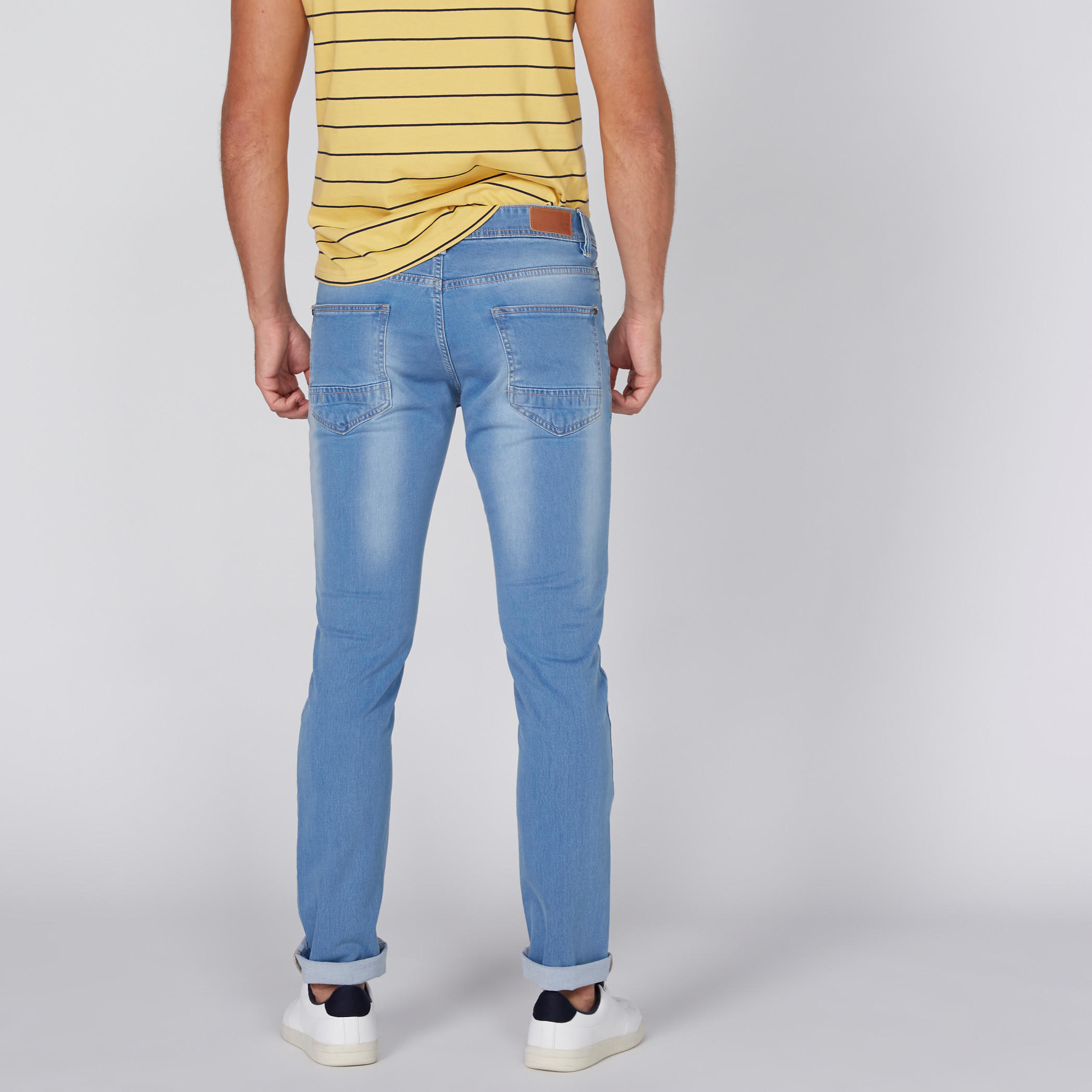 بنطال جينز طويل بتصميم باهت وقصّة ضيّقة-men-clothing-bottoms-jeans-image-5