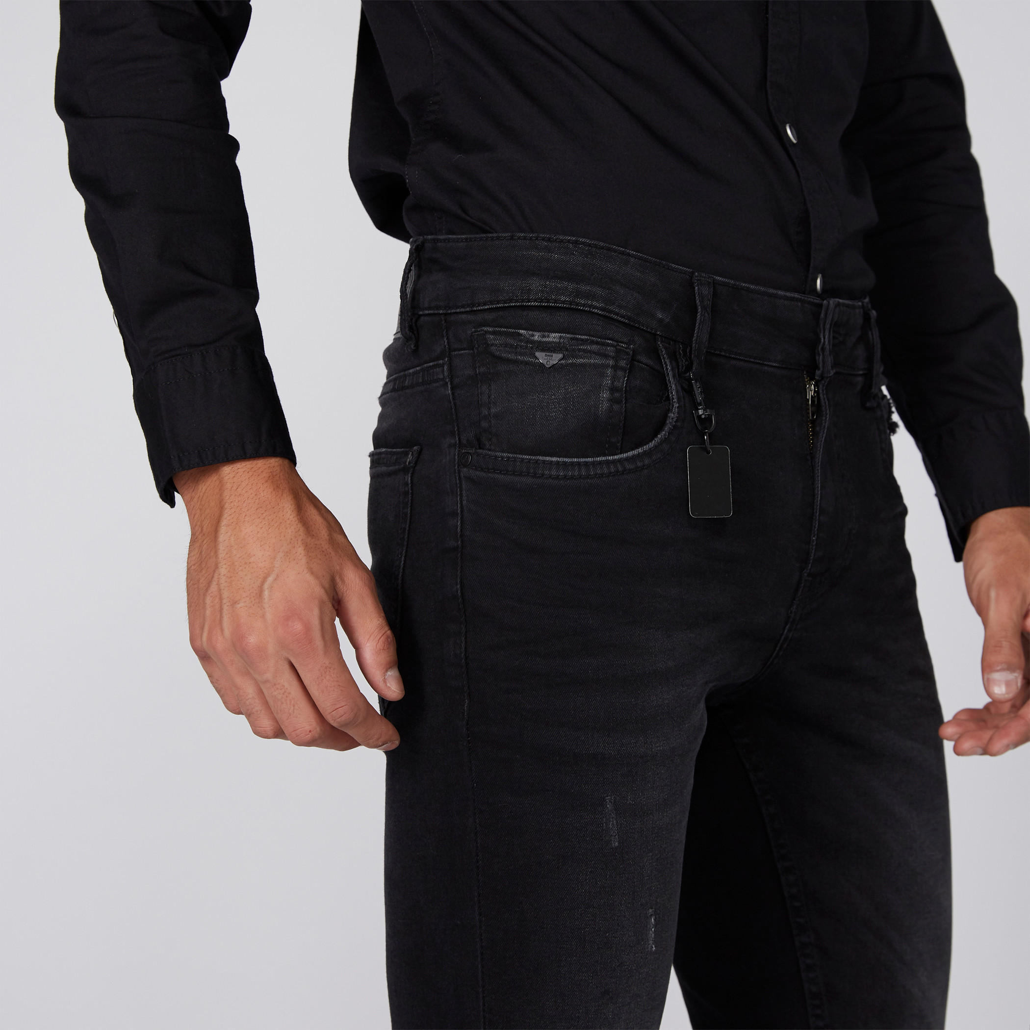 بنطال جينز طويل بقصّة ضيّقة-men-clothing-bottoms-jeans-image-3