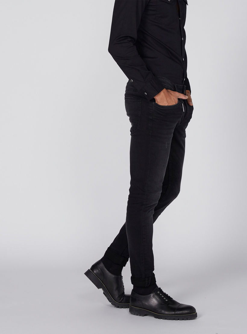 بنطال جينز طويل بقصّة ضيّقة-men-clothing-bottoms-jeans-image-4
