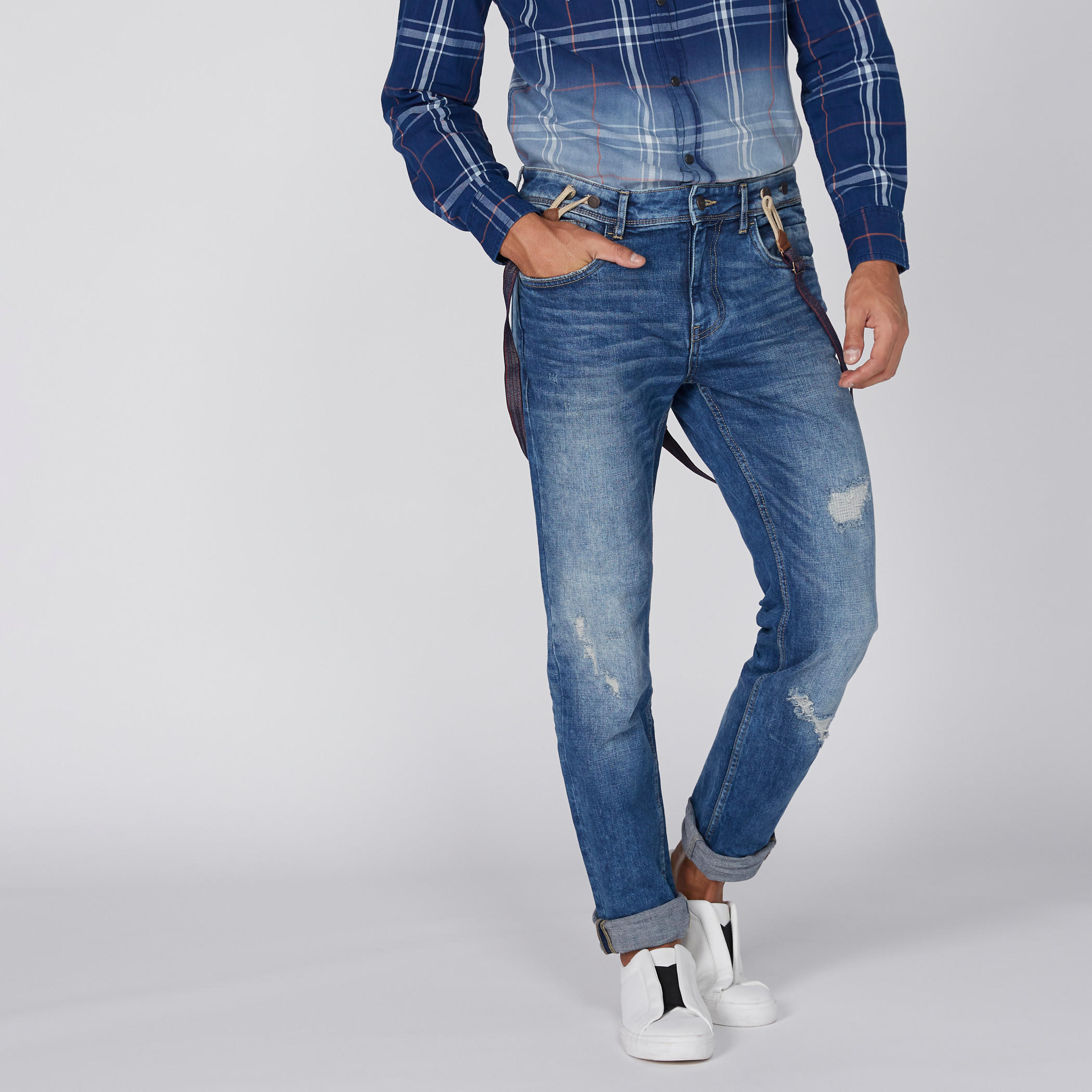 بنطال جينز طويل بتصميم ممزق وزر إغلاق وجيوب-men-clothing-bottoms-jeans-image-1