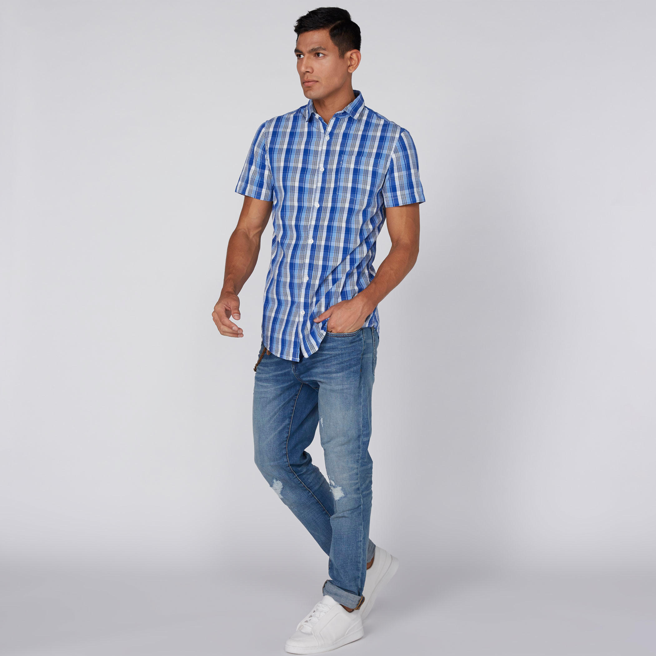 بنطال جينز طويل بتصميم ممزق وزر إغلاق وجيوب-men-clothing-bottoms-jeans-image-3