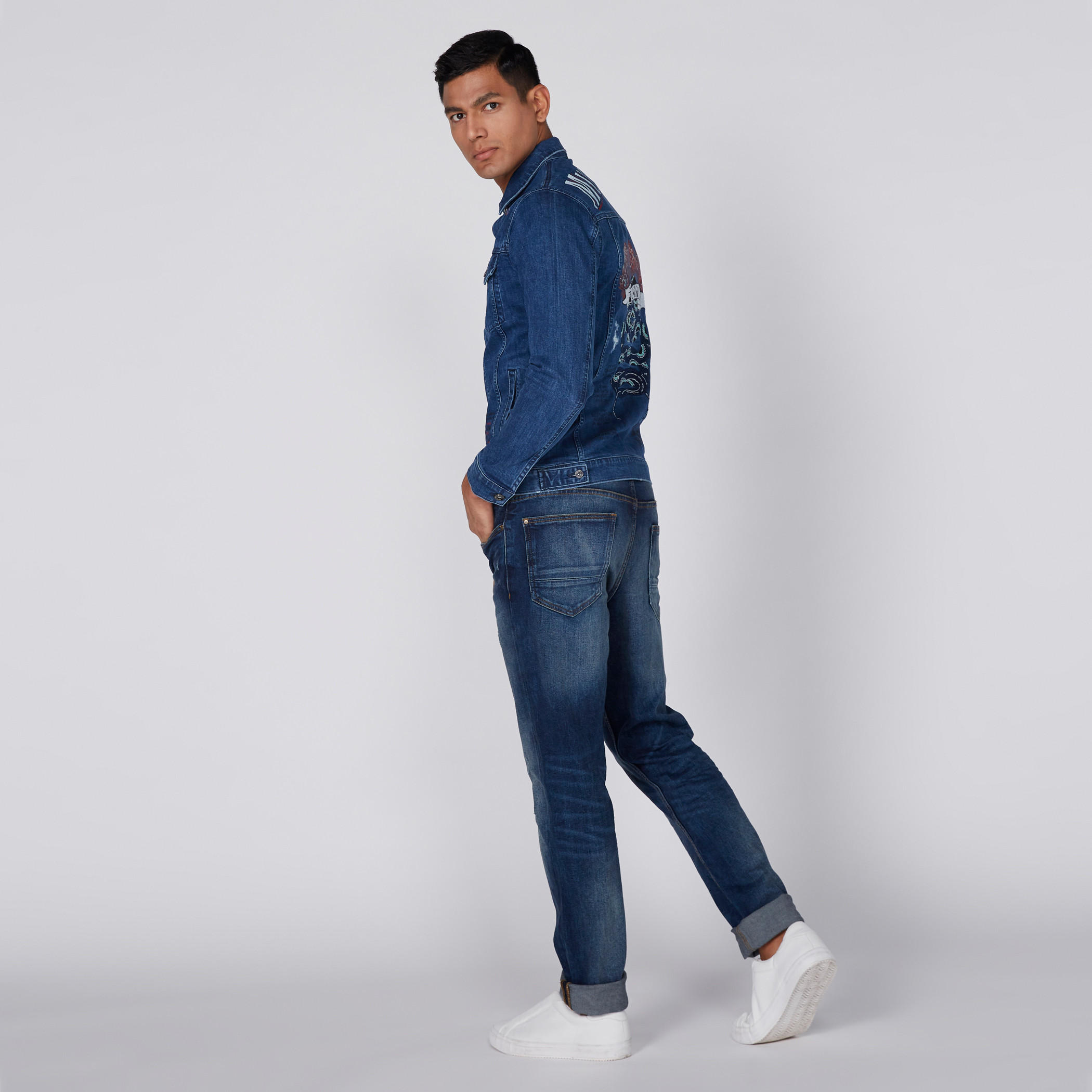بنطال من الدينم طويل بزر إغلاق-men-clothing-bottoms-jeans-image-2