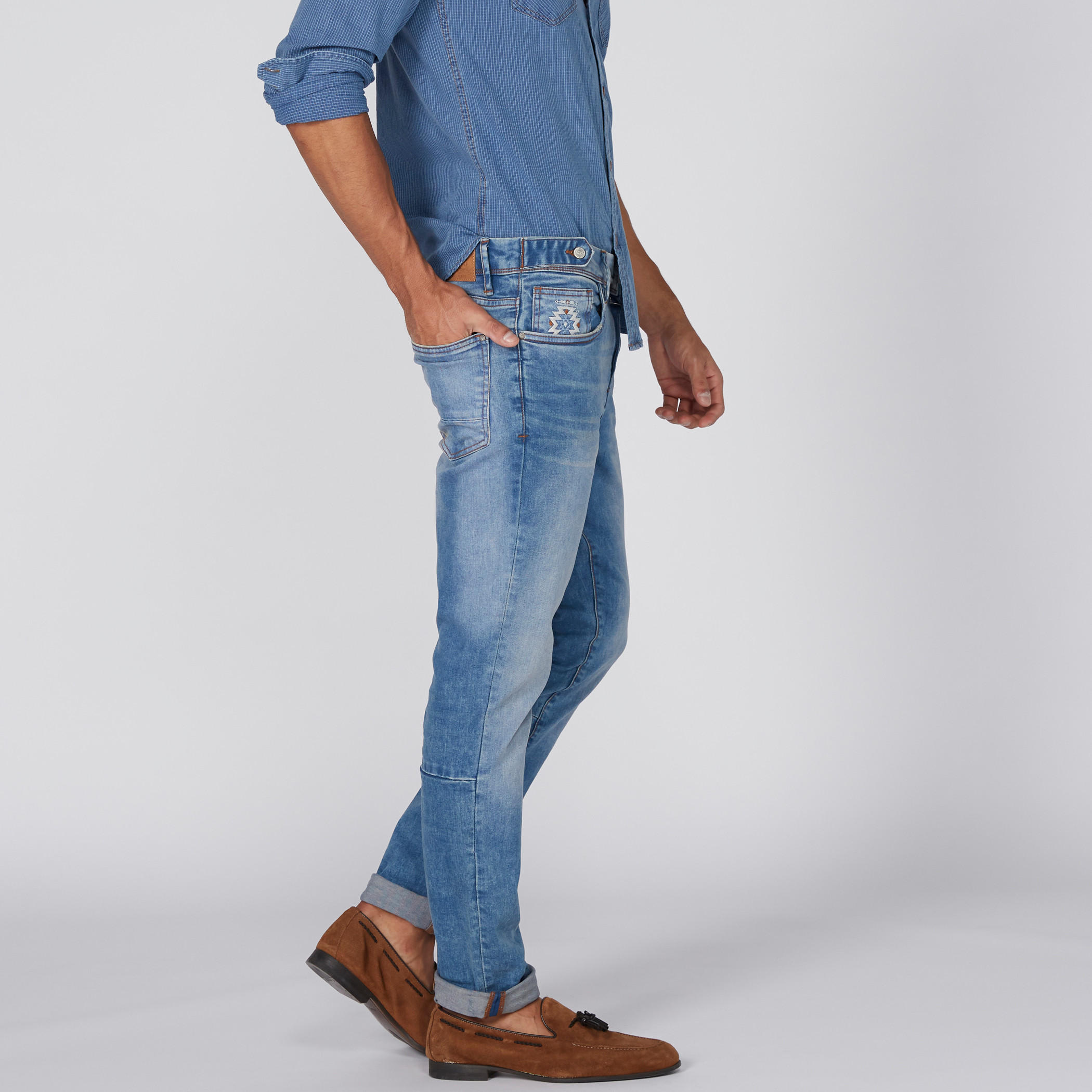 بنطال جينز طويل بتصميم باهت وجيوب-men-clothing-bottoms-jeans-image-4
