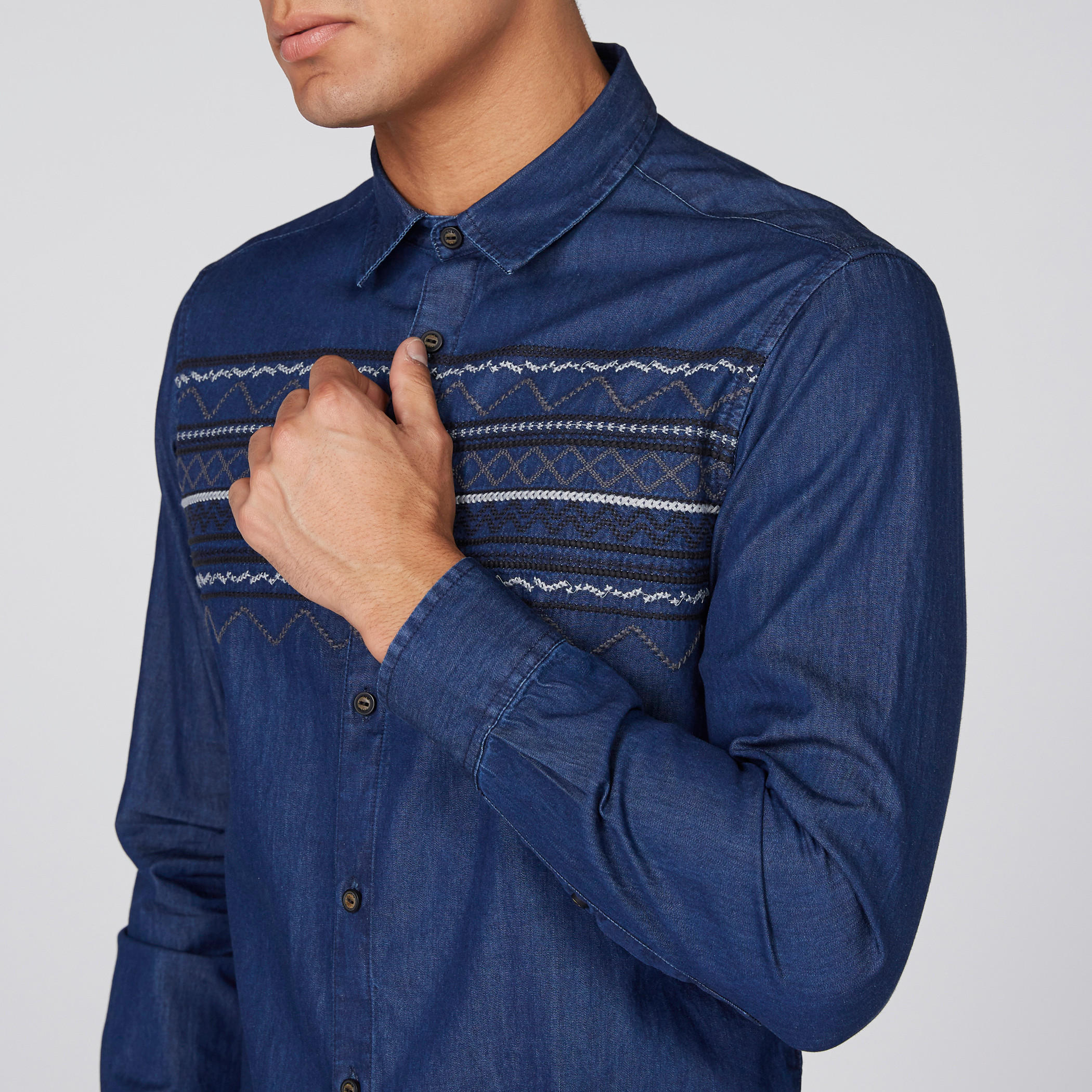 قميص مطرّز من الدينم بأكمام طويلة-men-clothing-shirts-image-1