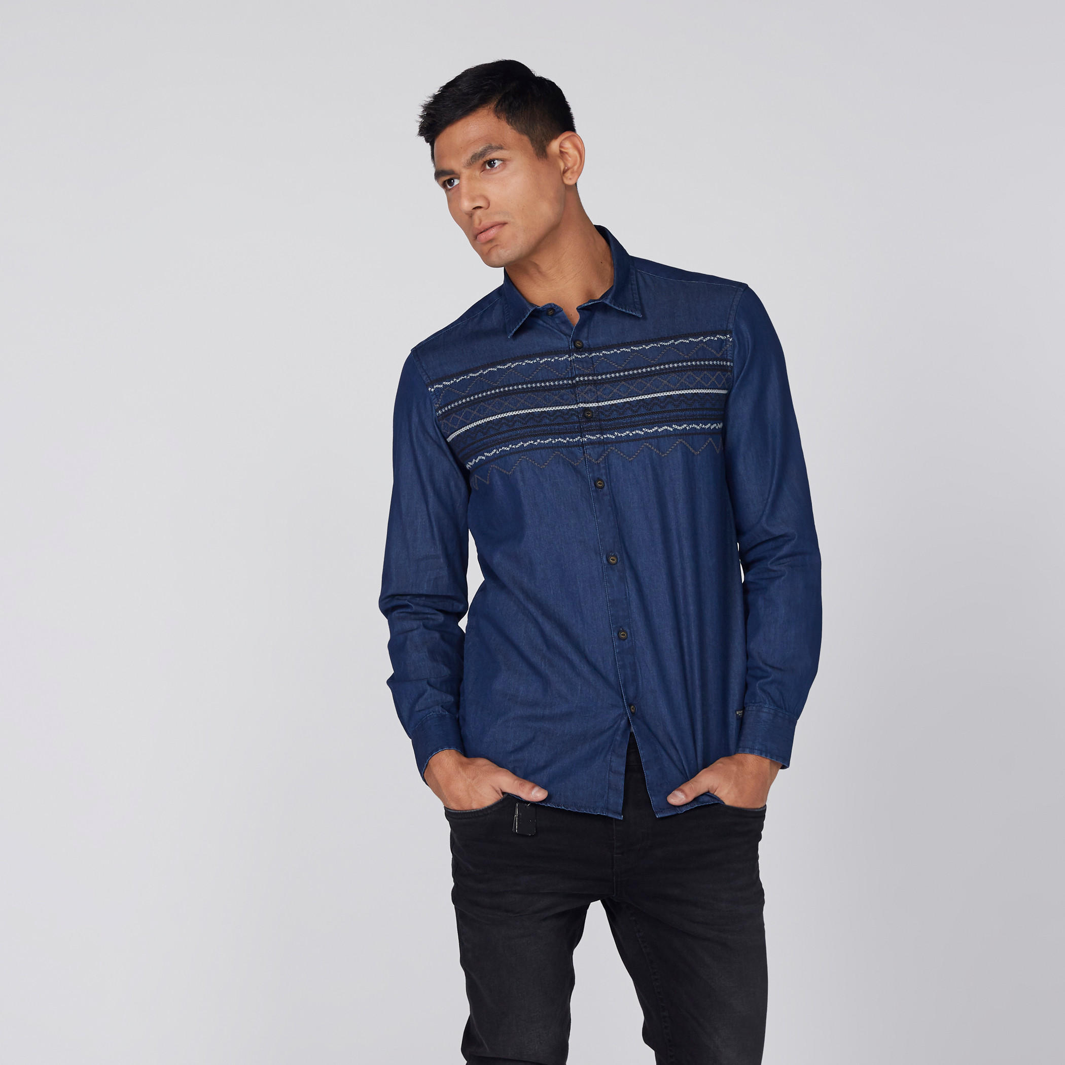 قميص مطرّز من الدينم بأكمام طويلة-men-clothing-shirts-image-2