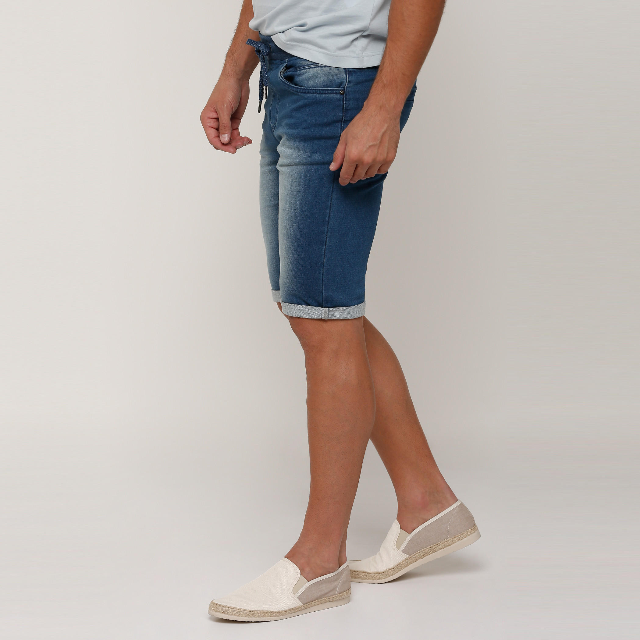 شورت من الدينم بخصر مطّاطي وجيوب-men-clothing-bottoms-shorts-image-3
