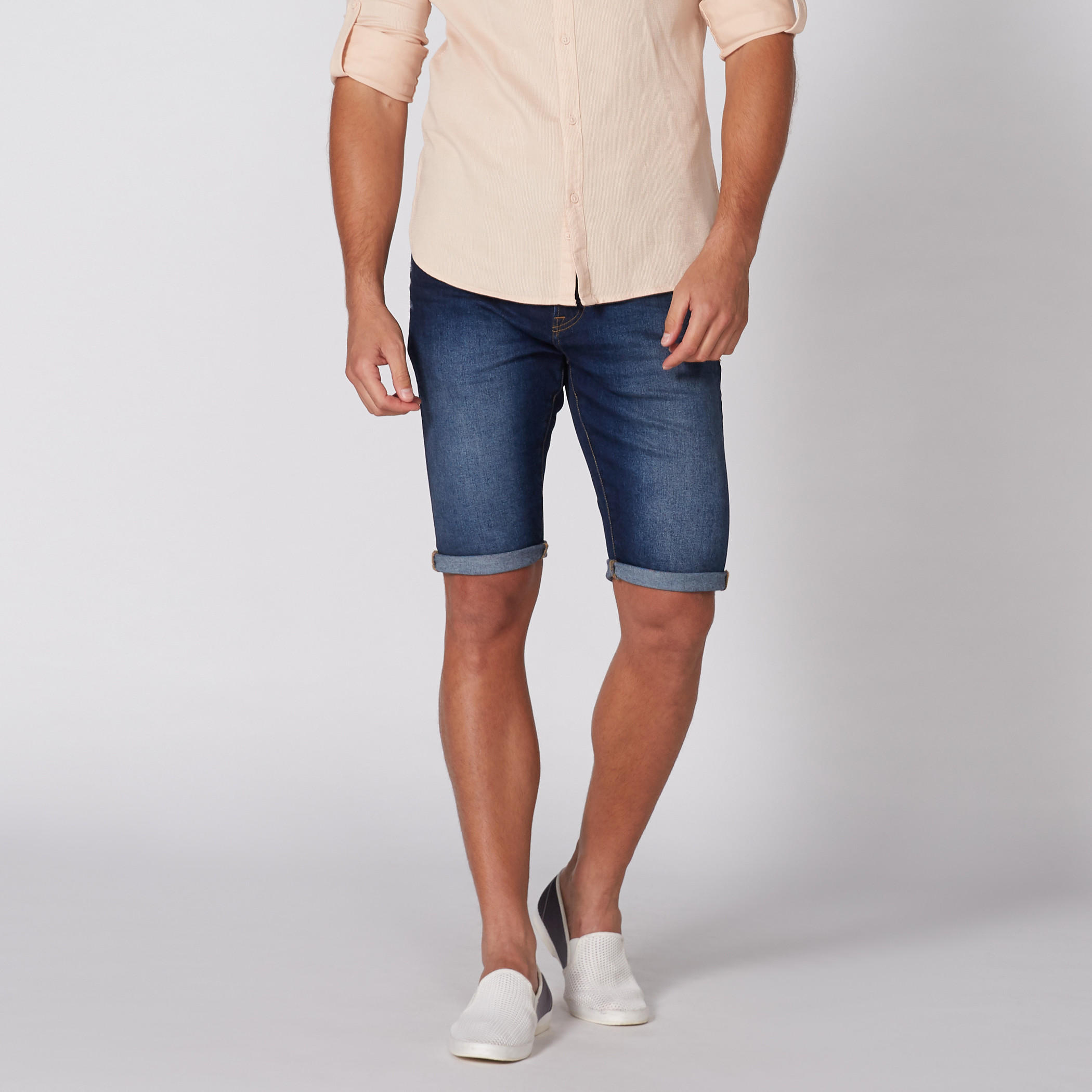 شورت من الدينم بزر إغلاق وجيوب-men-clothing-bottoms-shorts-image-2