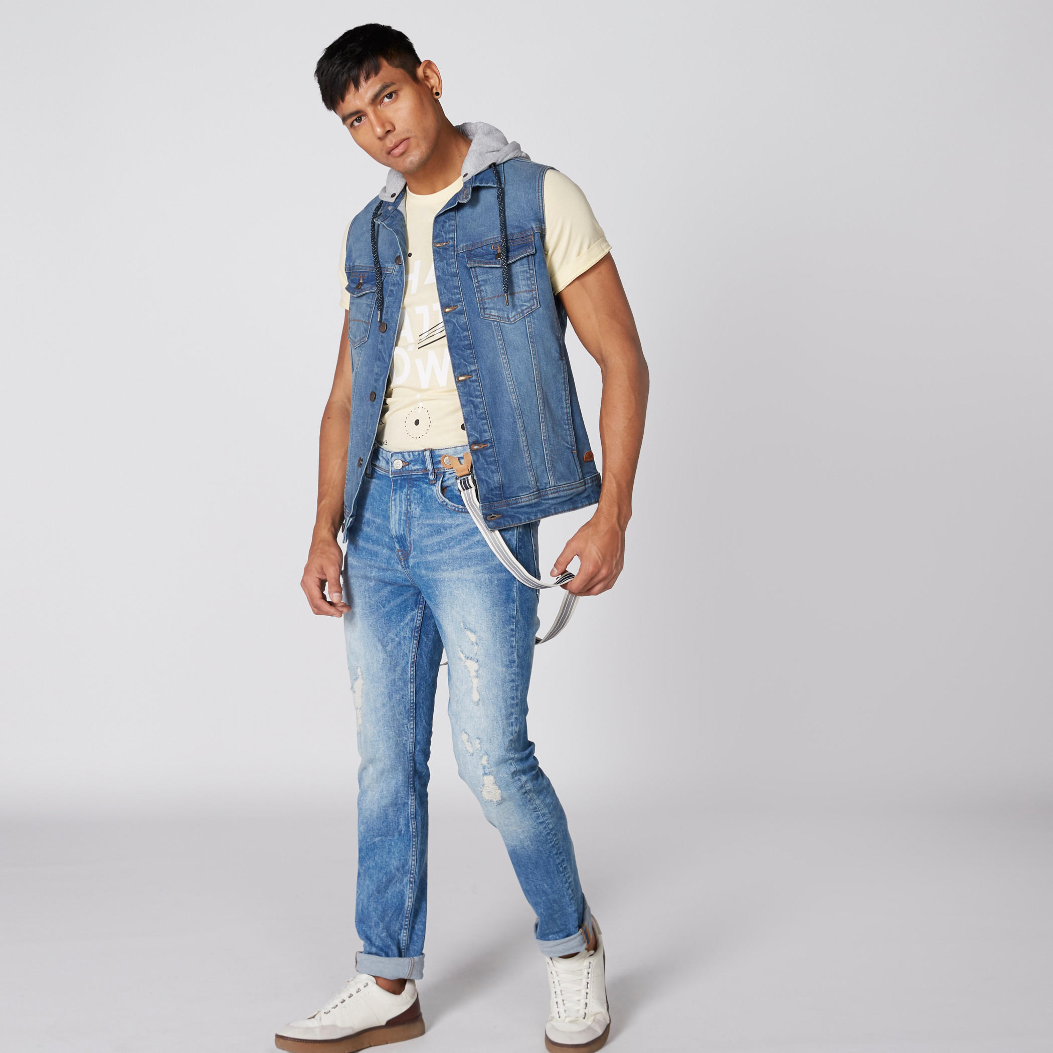 جاكيت من الدينم دون أكمام بزر إغلاق وقبعة-men-clothing-jacketsandblazers-jackets-image-5