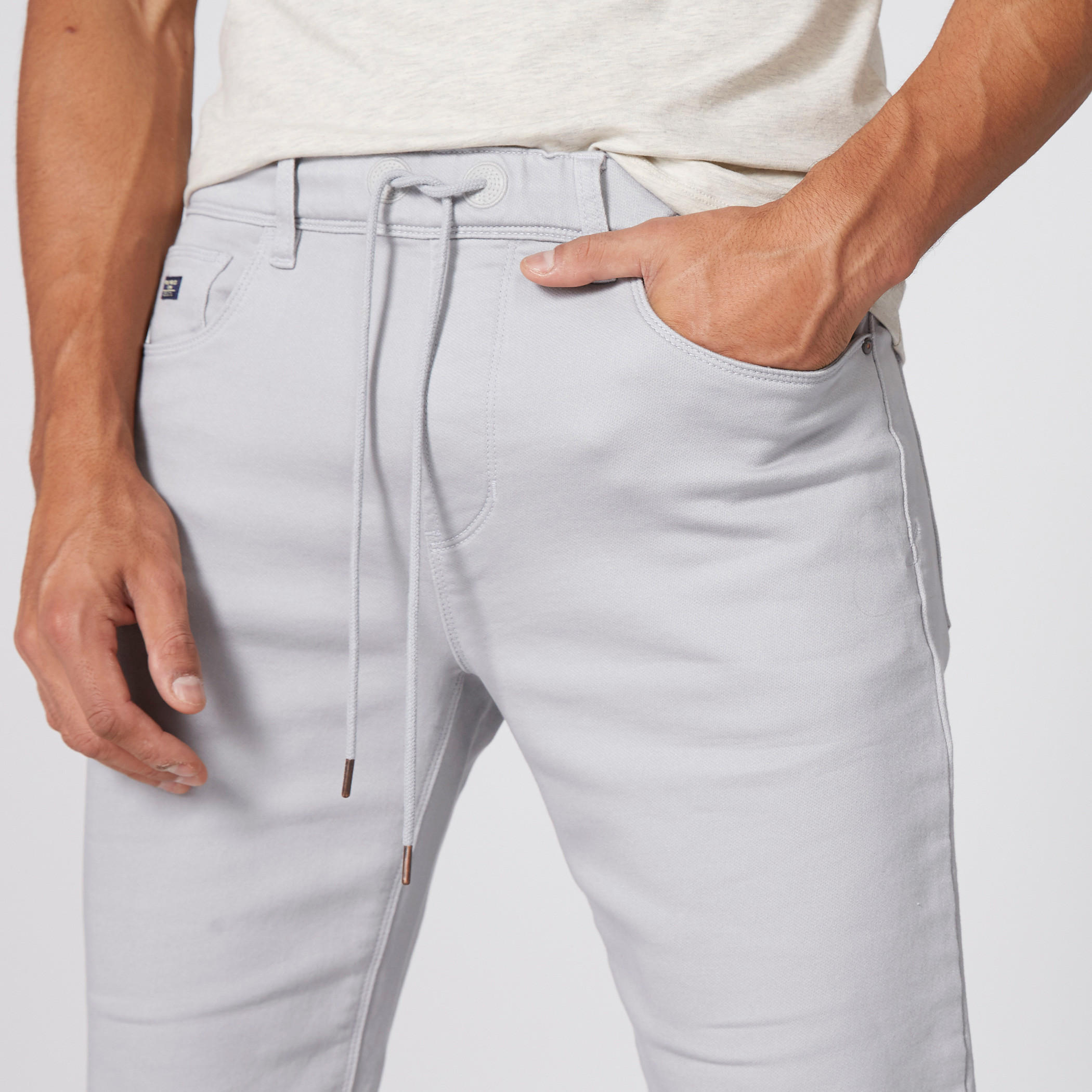 بنطال 3/4 برباط وجيوب-men-clothing-bottoms-shorts-image-4