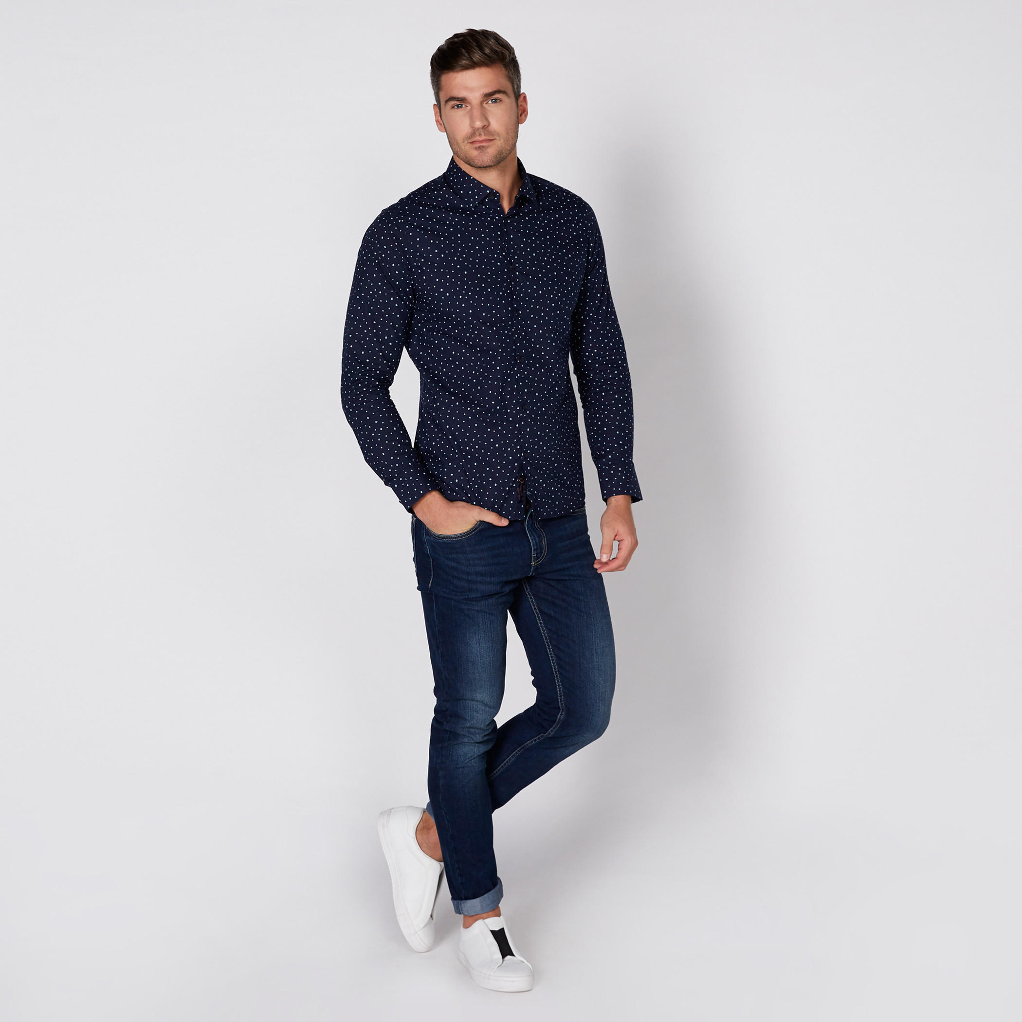 بِنطال جينز طويل بأزرار وجيب-men-clothing-bottoms-jeans-image-1