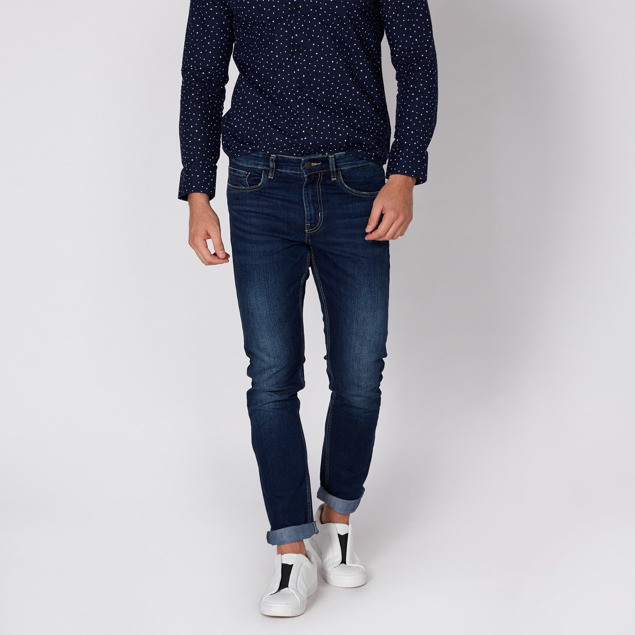 بِنطال جينز طويل بأزرار وجيب-men-clothing-bottoms-jeans-image-2