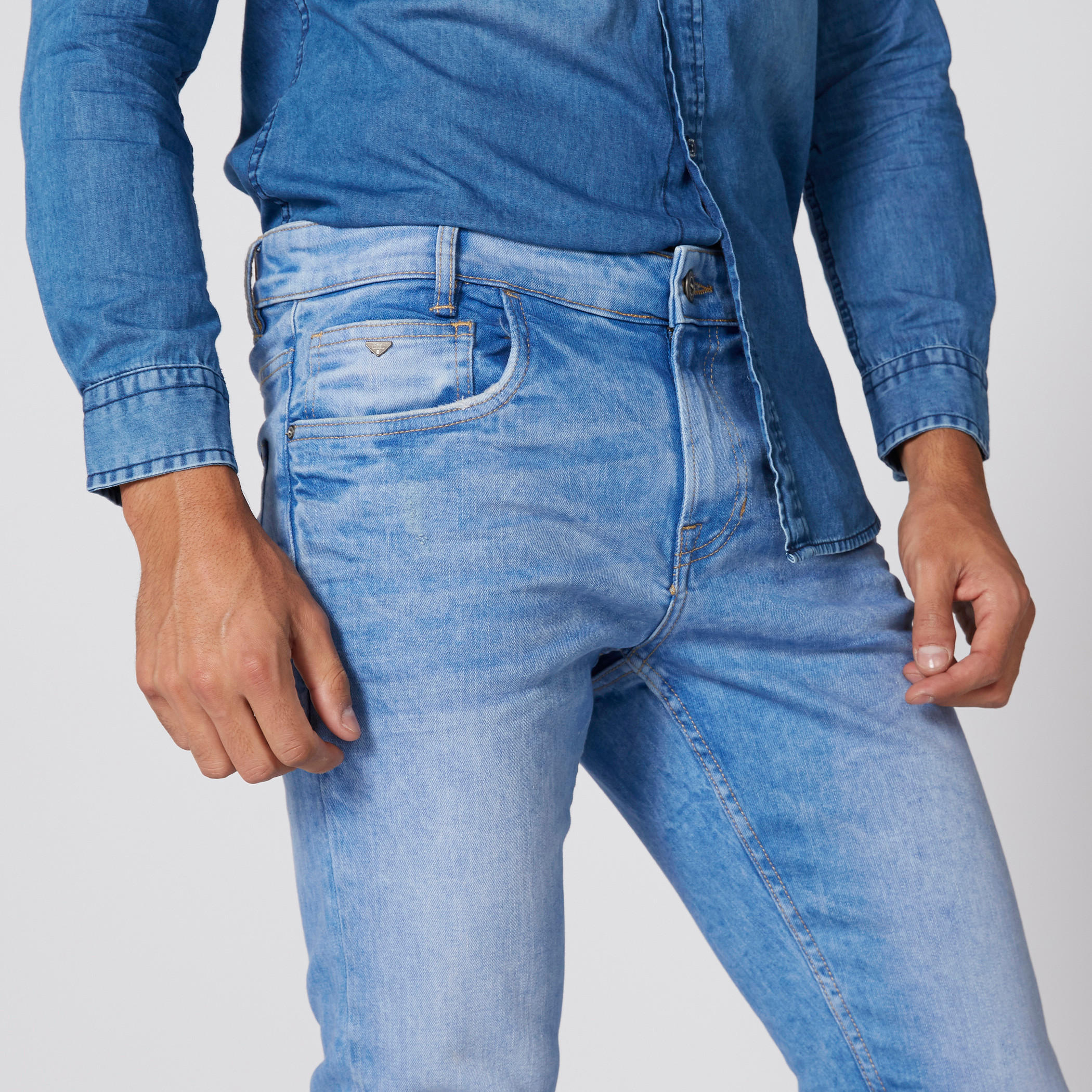 بنطال جينز طويل بزر إغلاق وجيوب-men-clothing-bottoms-jeans-image-4