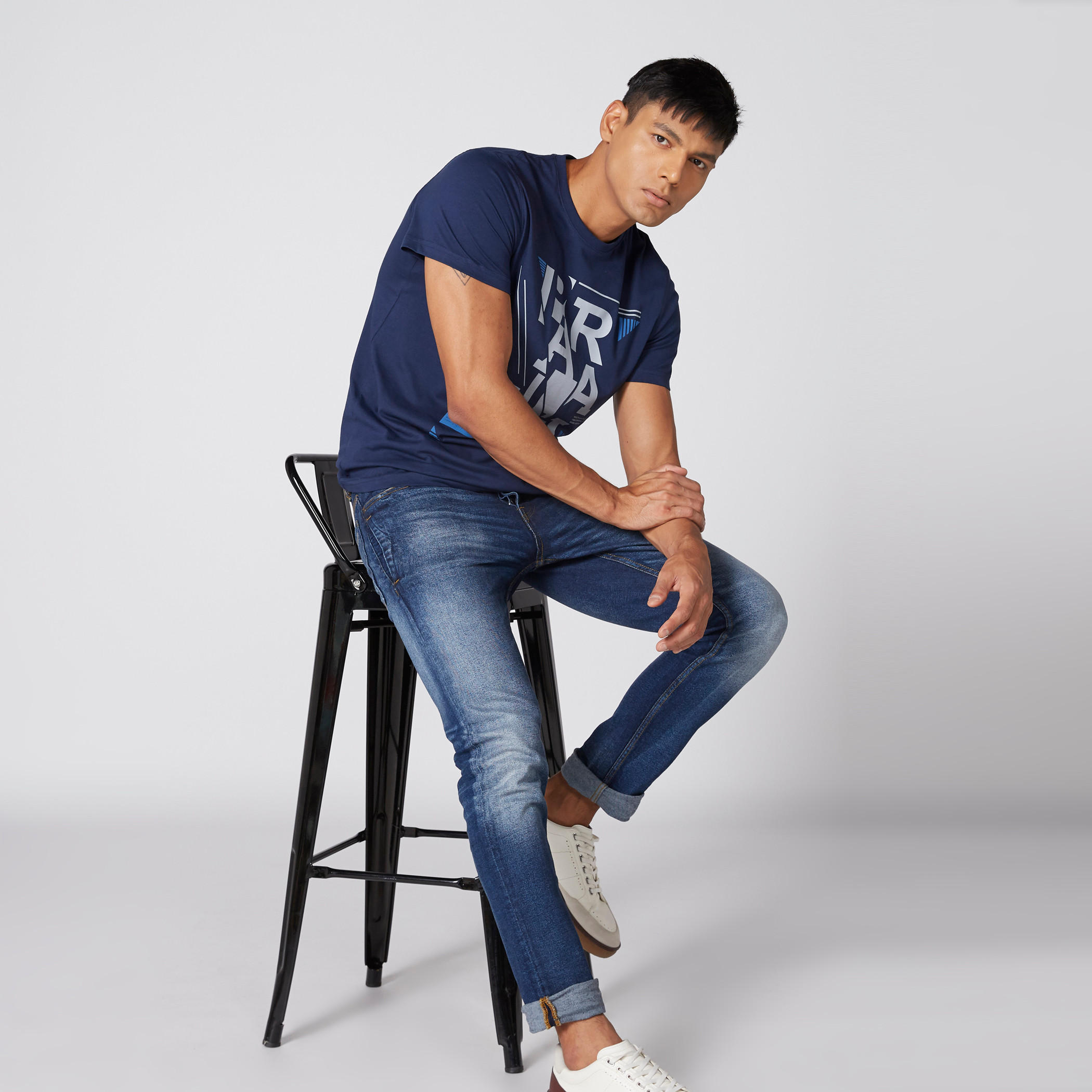 بنطال جينز طويل بزر وجيوب-men-clothing-bottoms-jeans-image-4