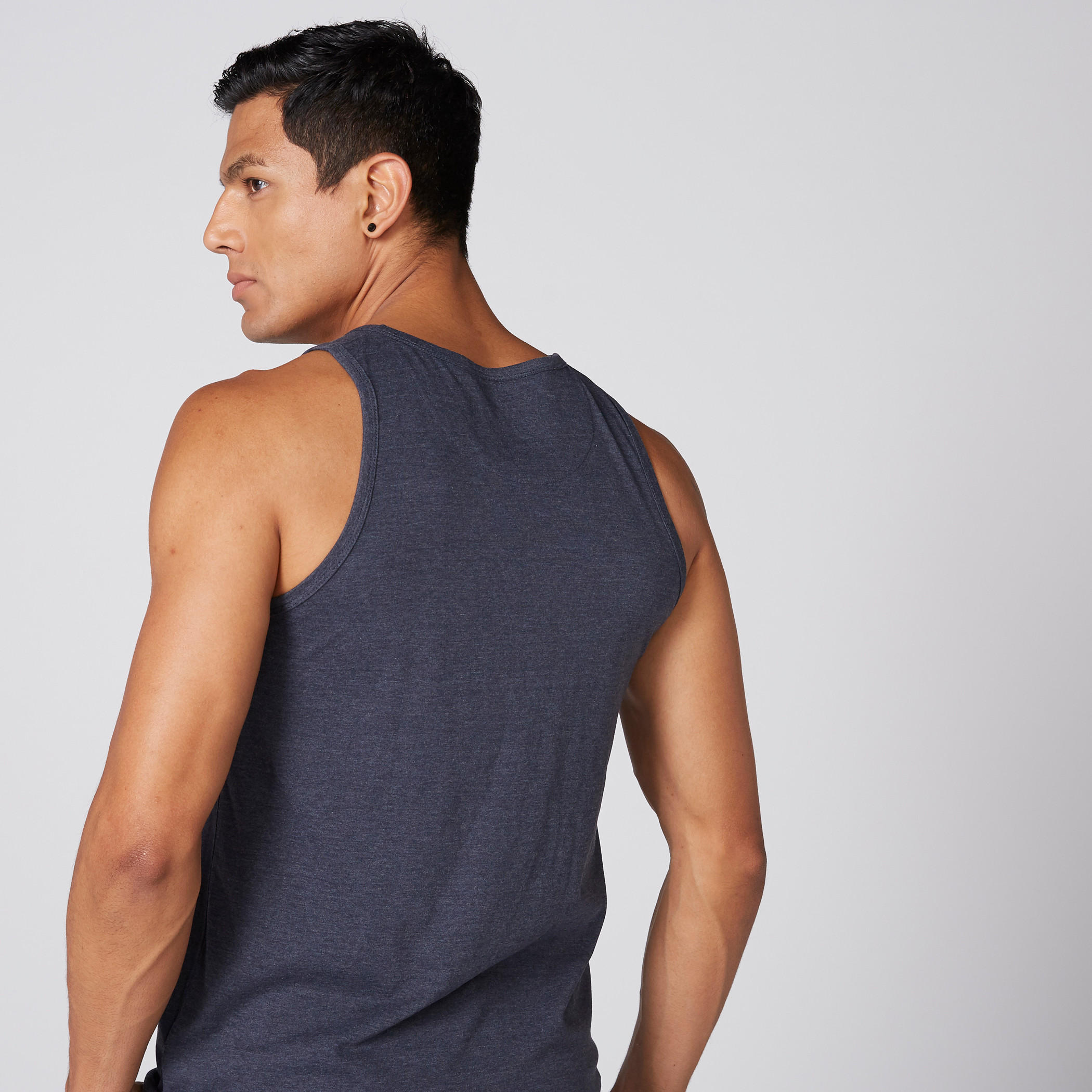 سترة فيست مقلمة دون أكمام بياقة عميقة-men-clothing-tshirtsandpolos-vests-image-3